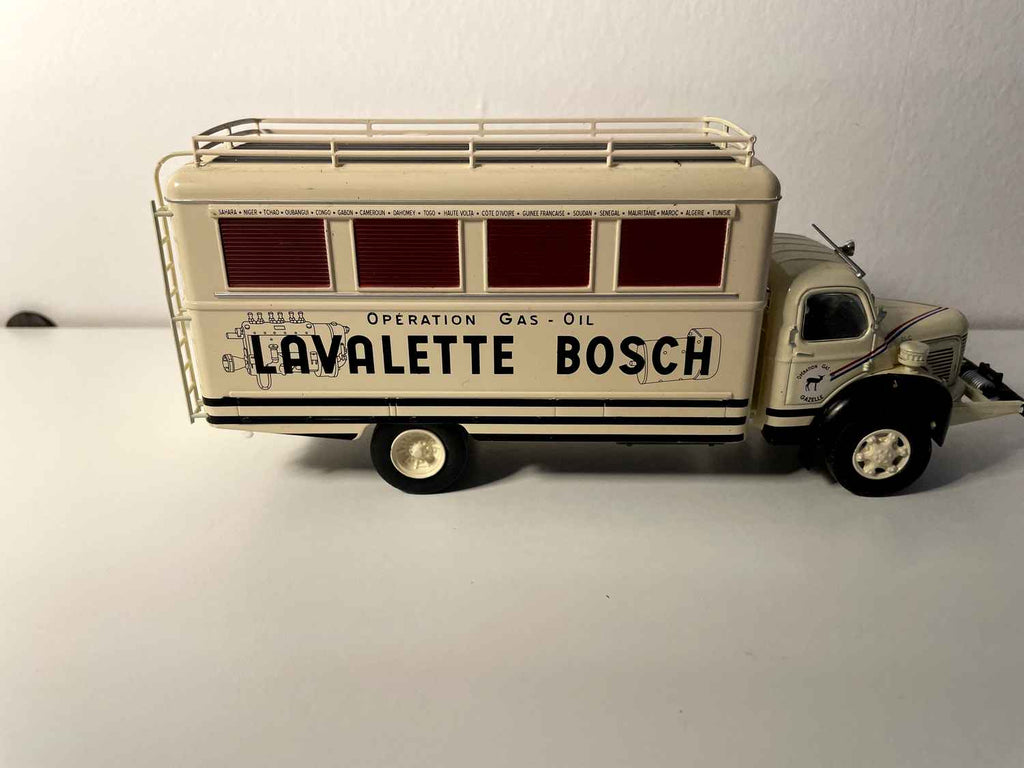 Camion Berliet GLC 6 beige LAVALETTE BOSCH avec 8 fenêtres (avec blister et carton)