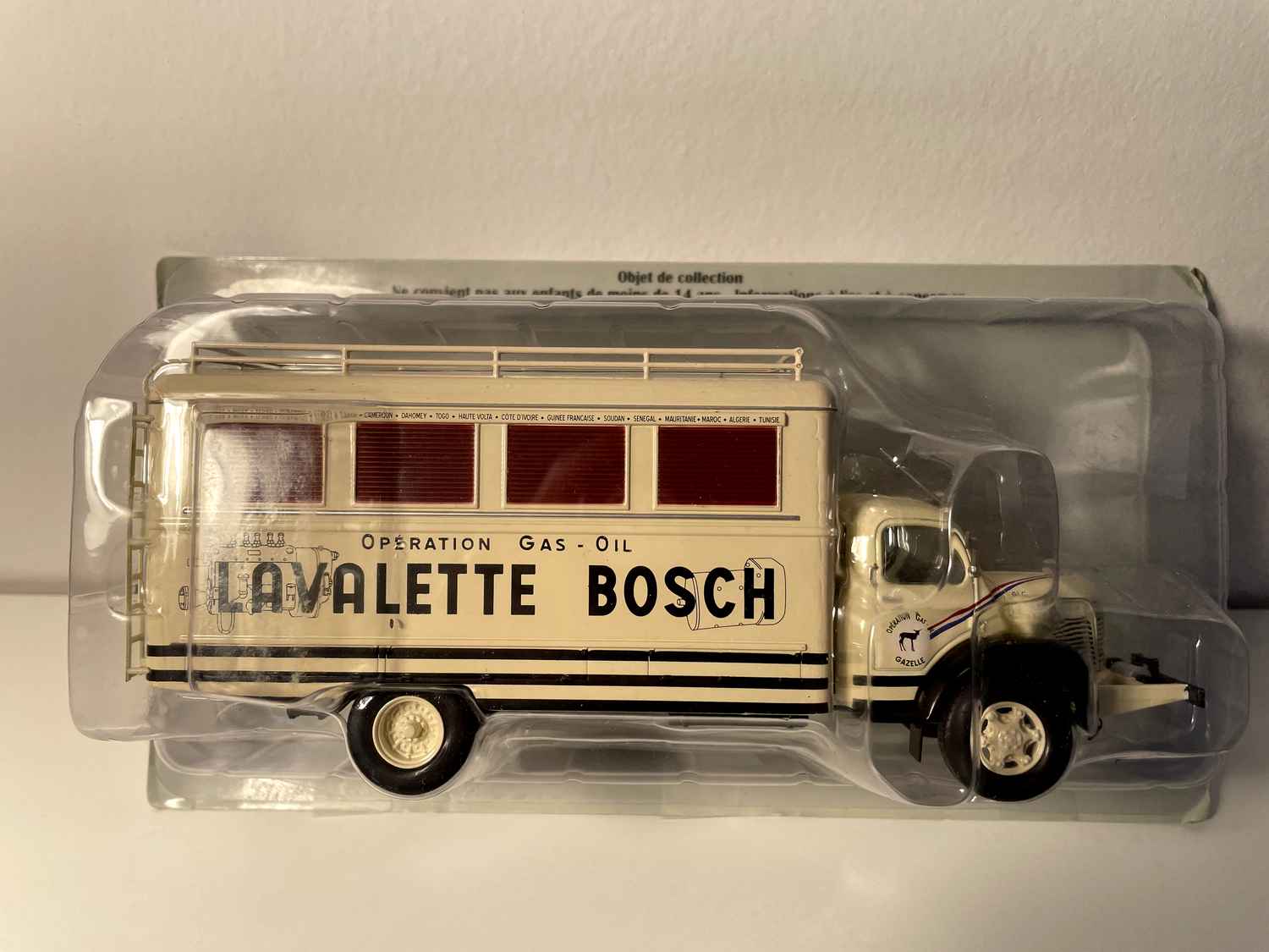 Camión Berliet GLC 6 beige LAVALETTE BOSCH (con blister y cartón)