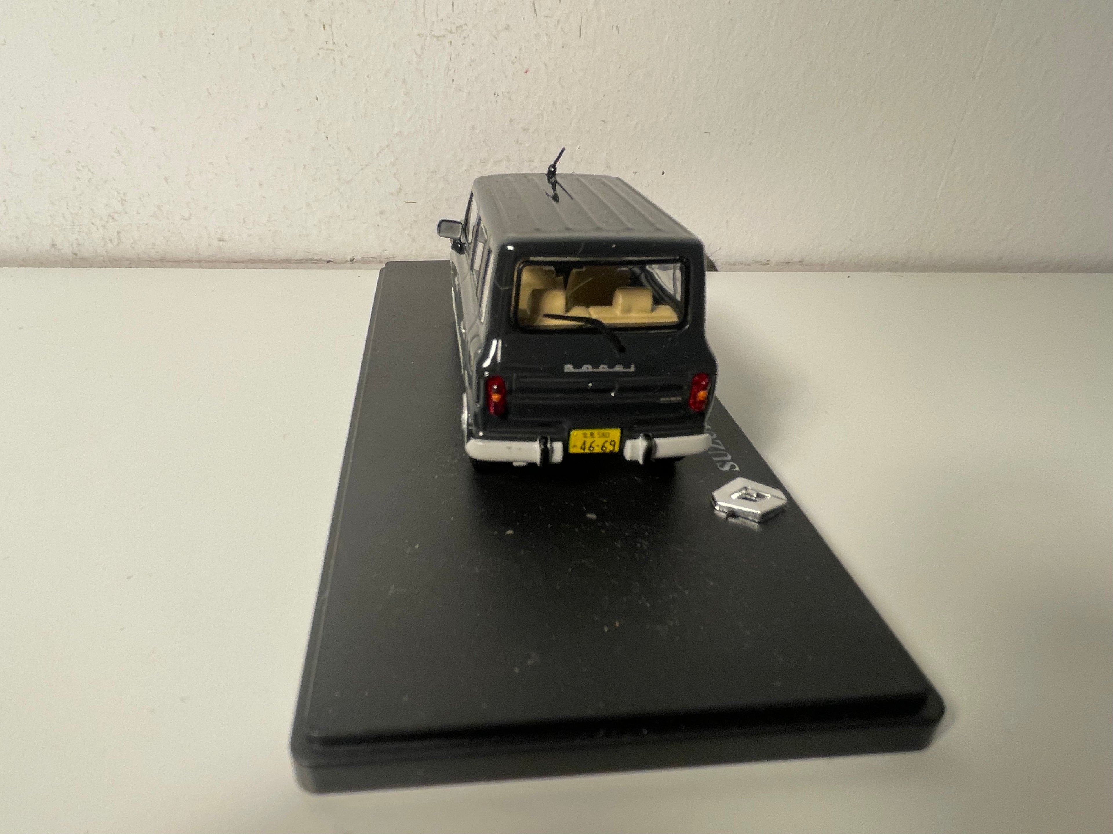 Renault 4 Suzuki Lapin Look de couleur noire (un rétroviseur à coller)