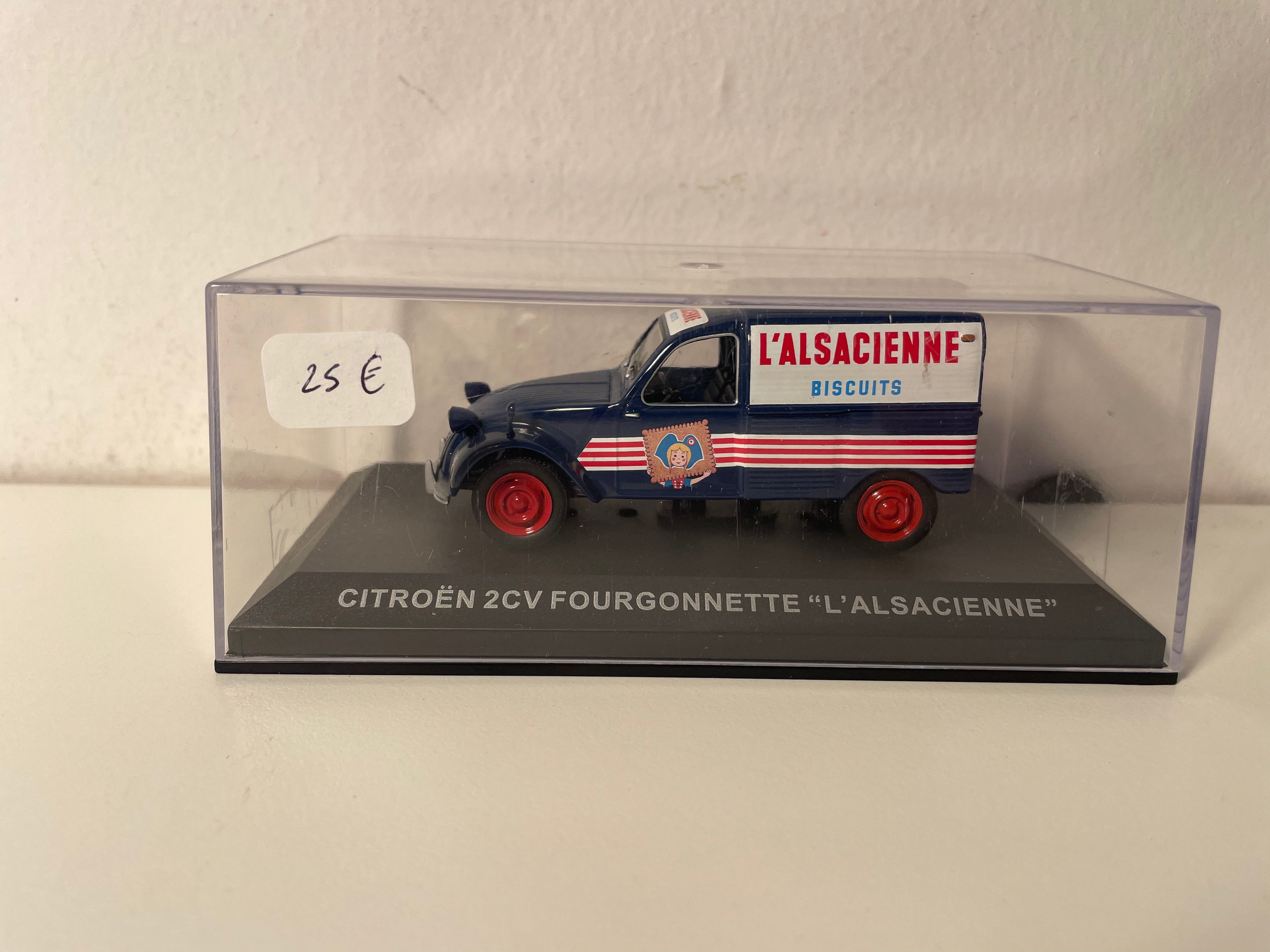Citroën 2 CV furgonetka niebiesko-biała - Reklama ciasteczek l'Alsacienne