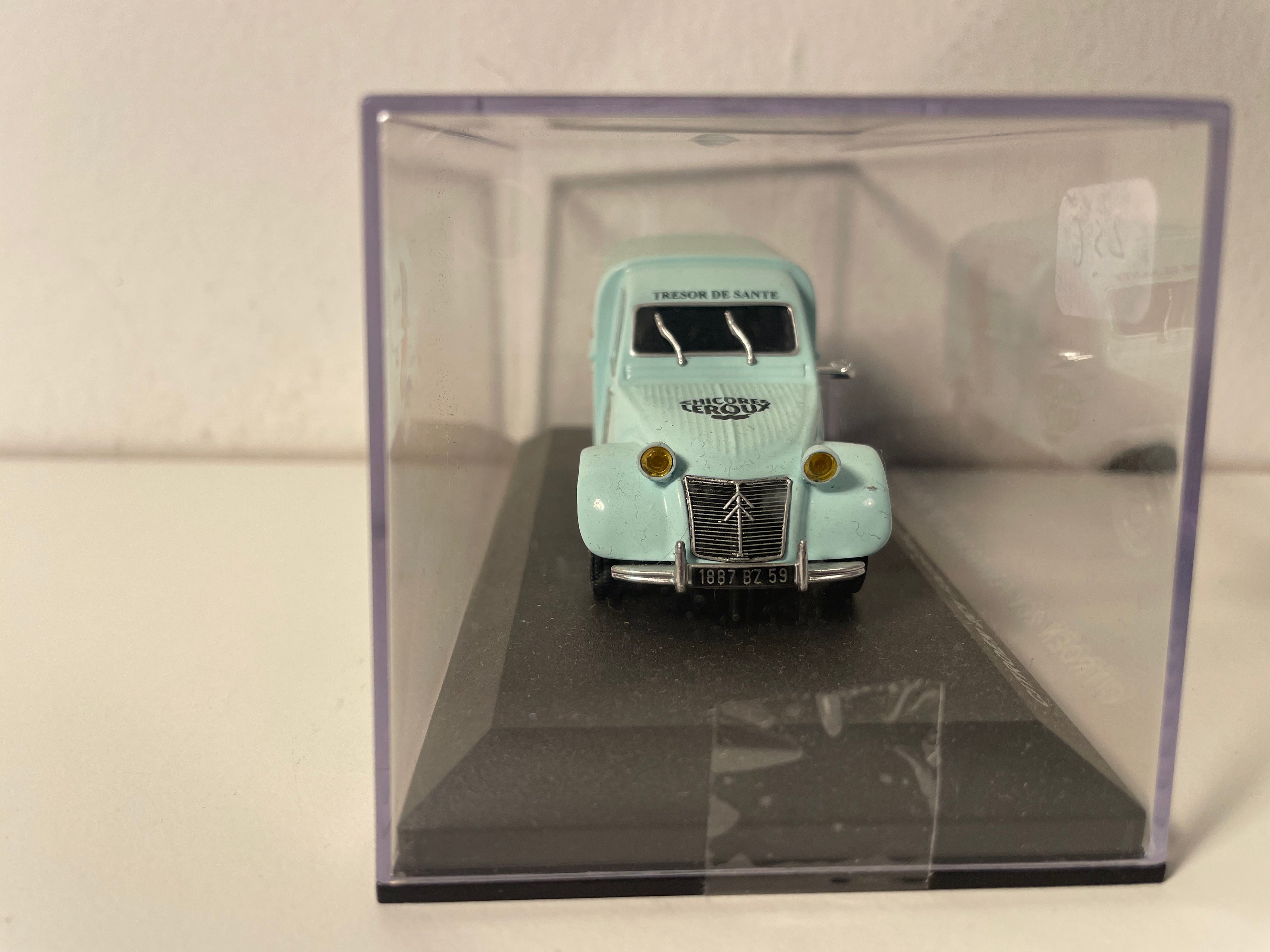Citroën 2 CV fourgonnette niebieska - reklama cykorii LEROUX