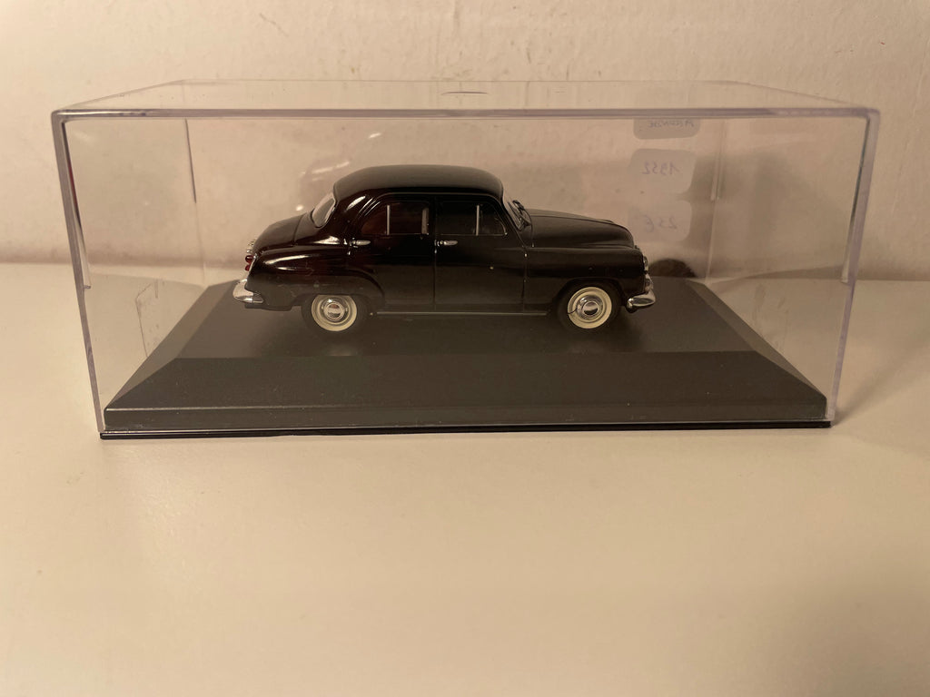Simca Aronde noire de 1952