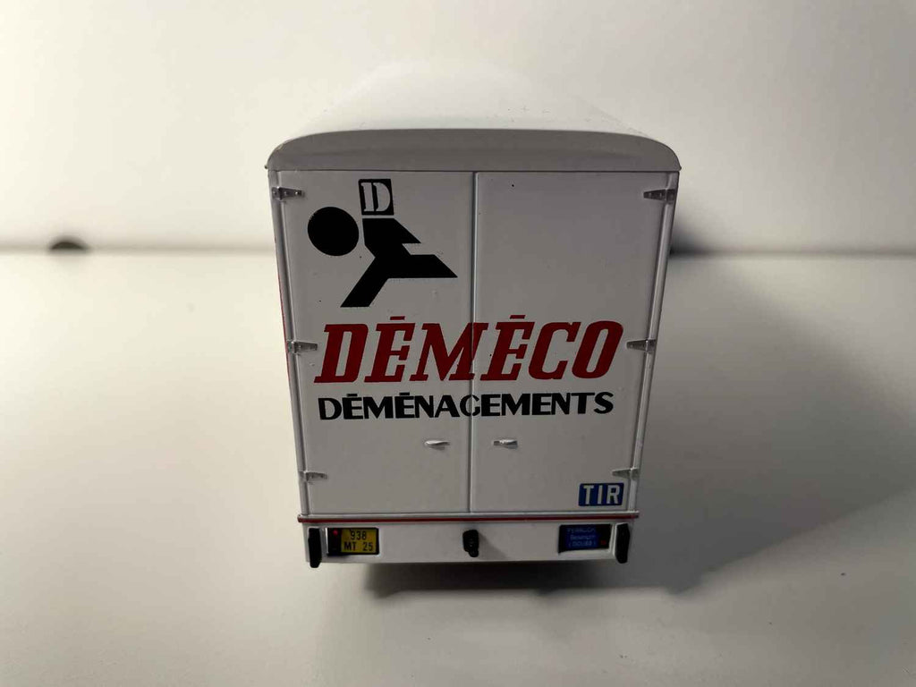 Camión Berliet GBK 75 blanco y rojo Mudanzas DEMECO - colección Hachette