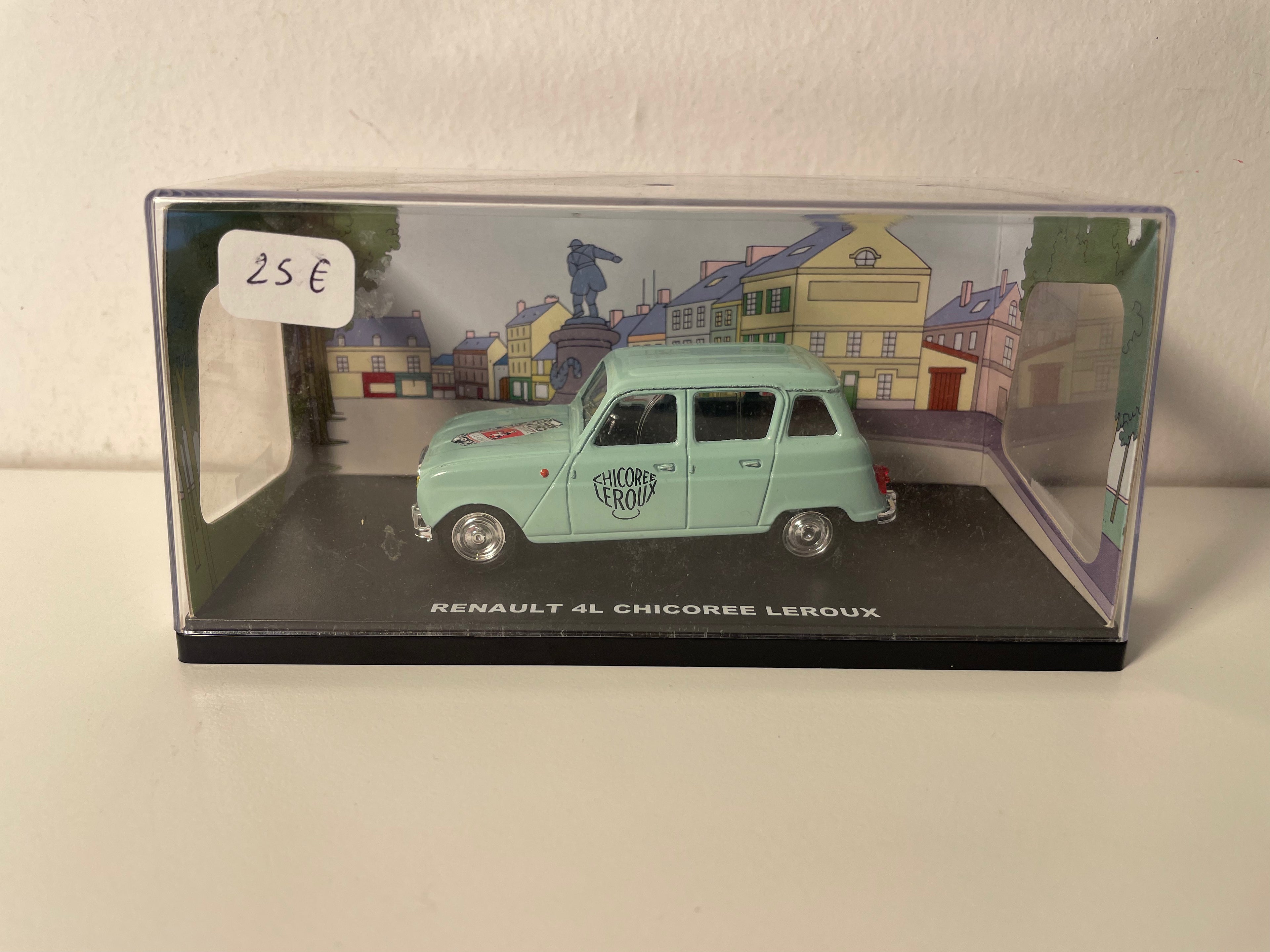 Renault 4L bleu pâle? - publicité pour la chicorée LEROUX