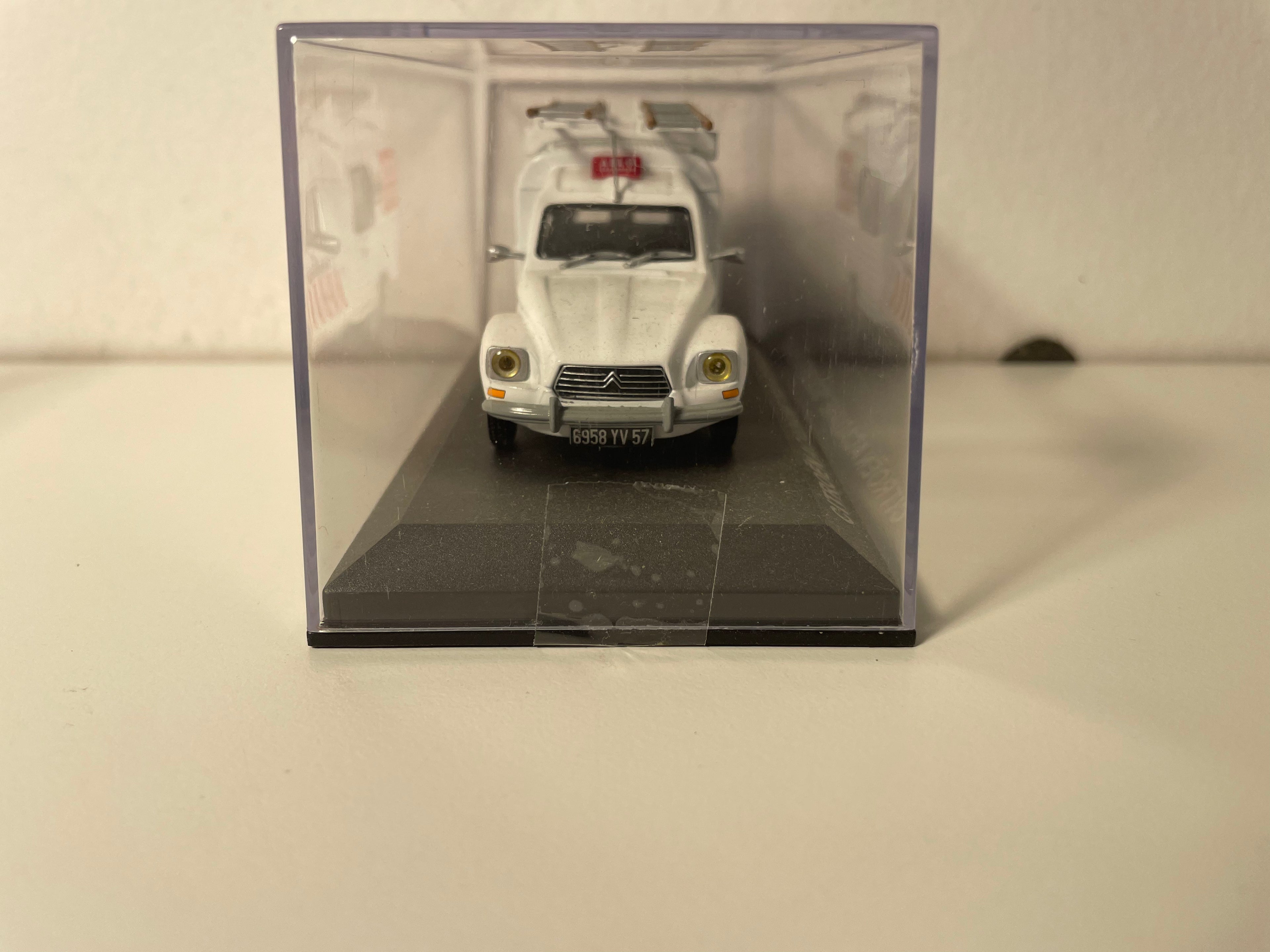 Citroën Acadiane blanc grisé? Allo SOS 99-99 dépannage