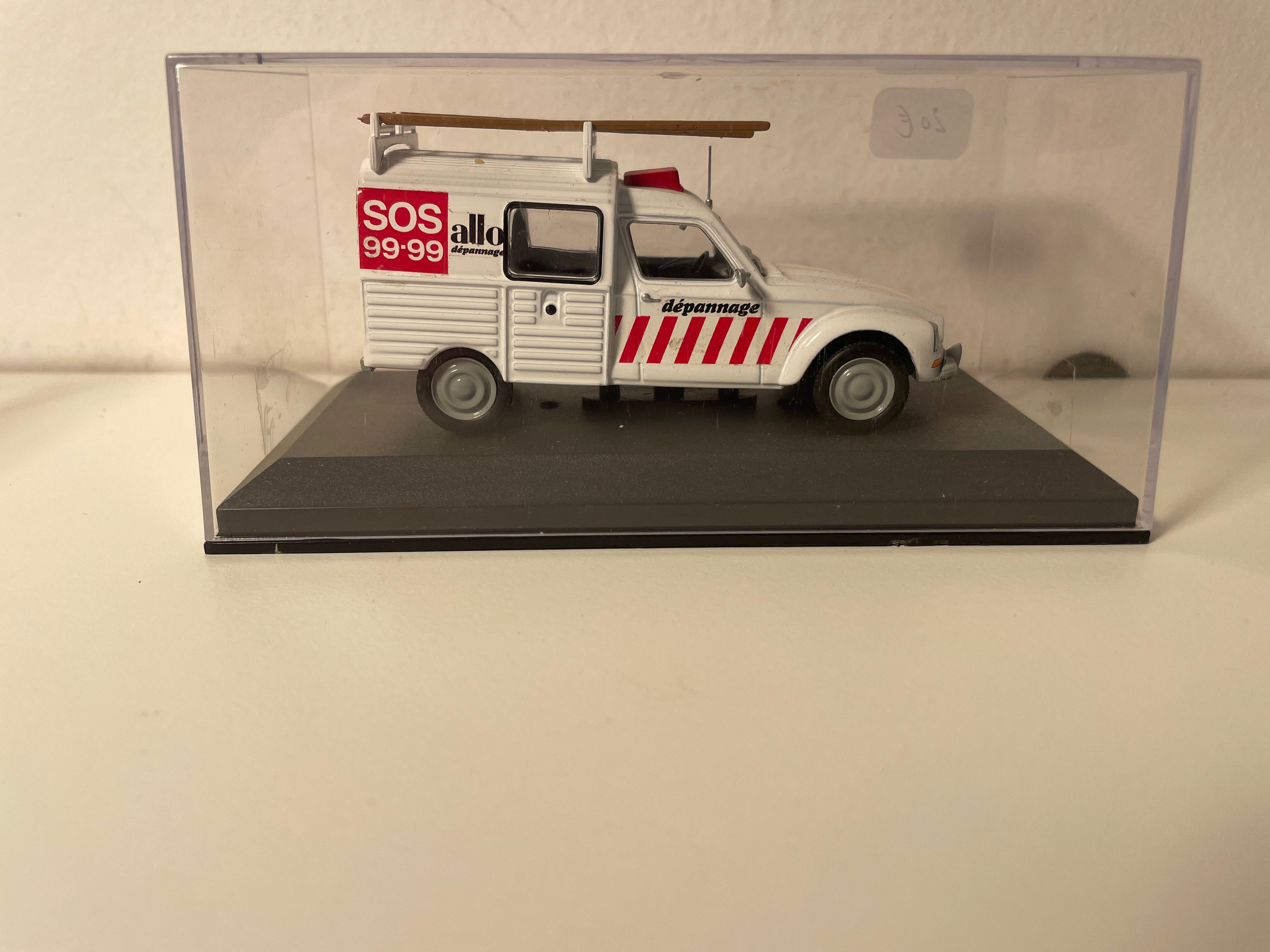 Citroën Acadiane blanc grisé? Allo SOS 99-99 dépannage