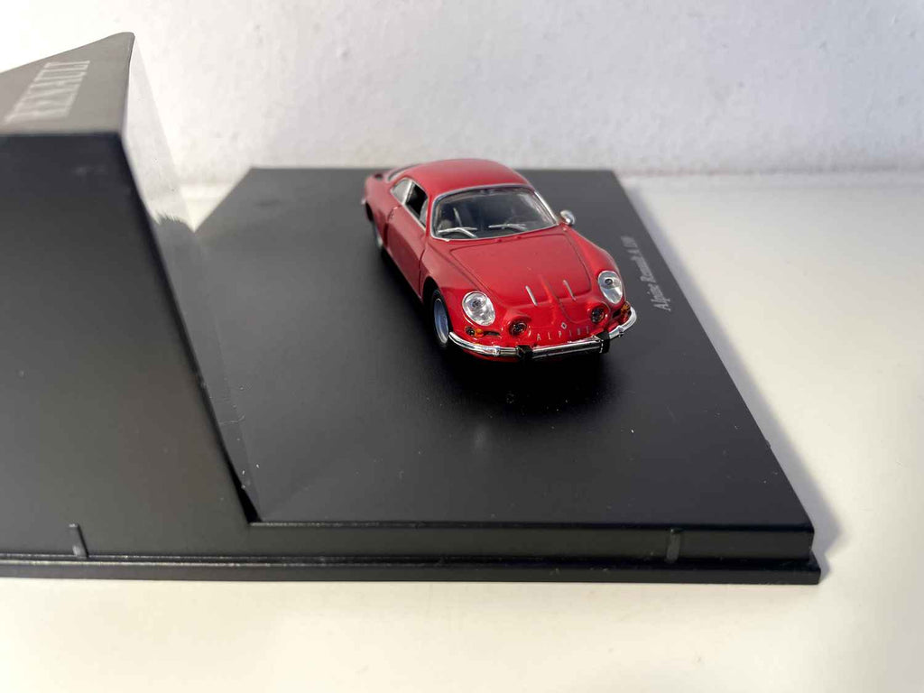 Alpine Renault A110 rouge (coffret boite rectangle) - Universal Hobbies