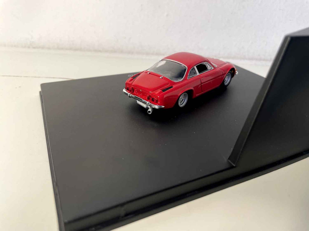 Alpine Renault A110 rouge (coffret boite rectangle) - Universal Hobbies