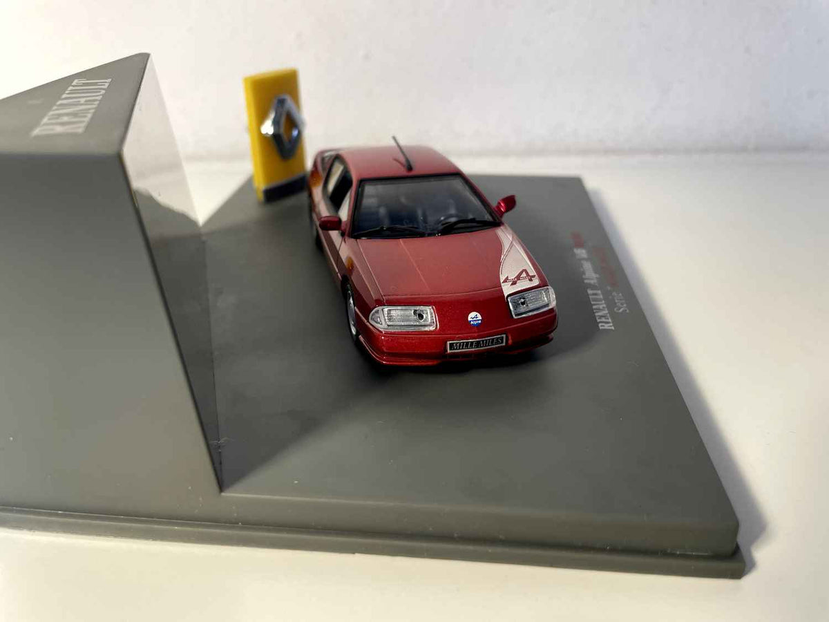 Renault Alpine V6 Turbo rouge série "Mille Miles" (coffret boite rectangle) - Universal Hobbies