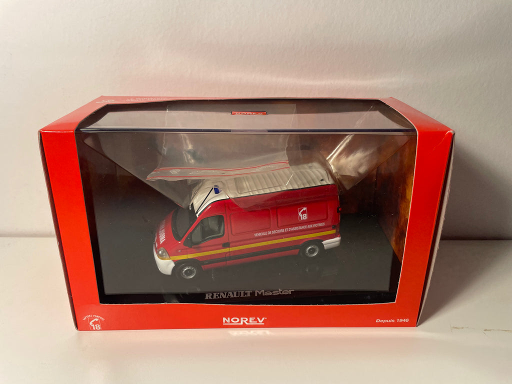 Fourgon Renault Master phase 2 rouge - véhicule de pompiers VSAV (Véhicule de Secours et d'Assistance aux Victimes) - NOREV (1 gyrophare à réparer)