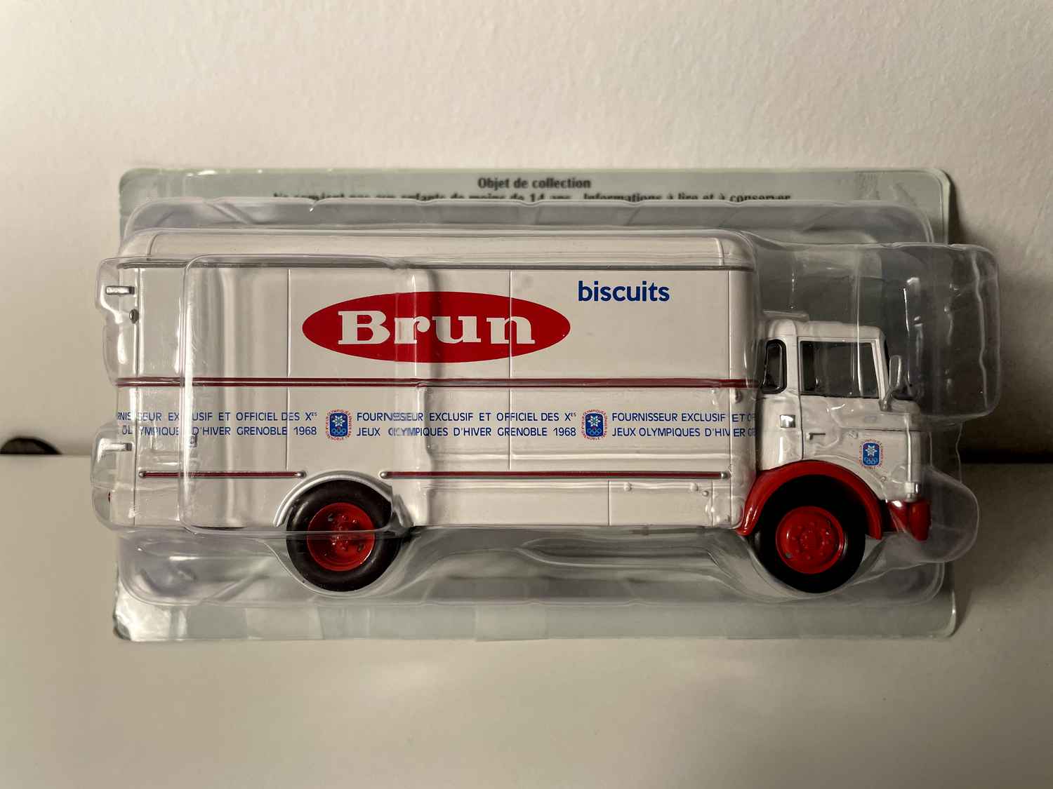 Camion Berliet GAK Fourgon blanc - Biscuits BRUN