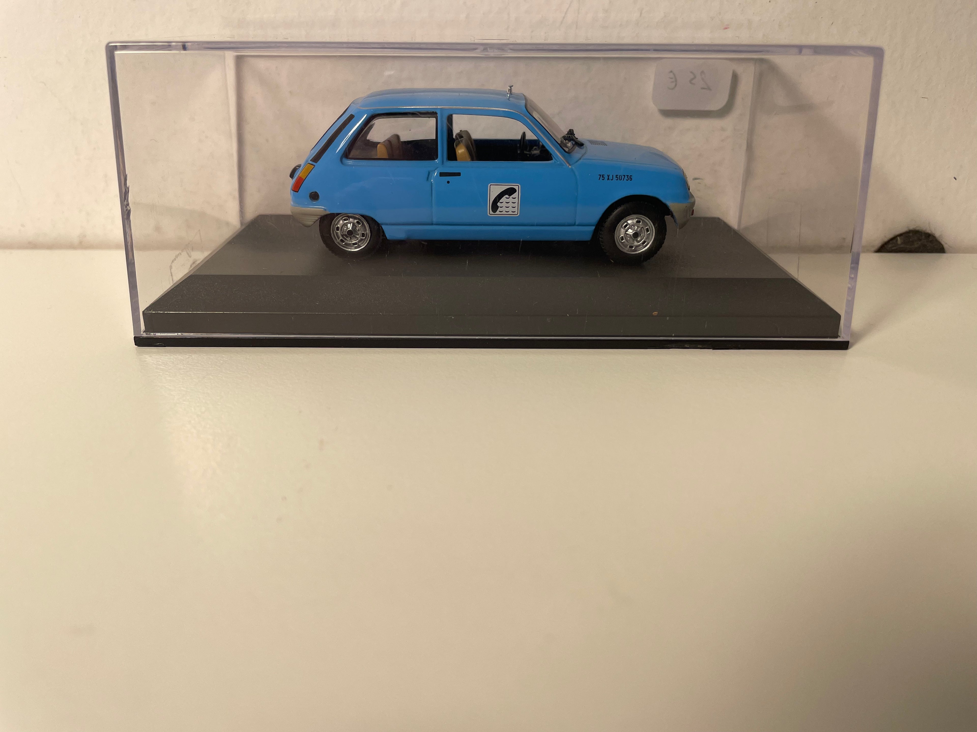 Renault 5 bleue - FRANCE TELECOM (France Télécom)