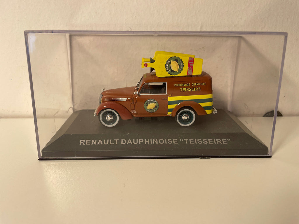 Renault Dauphinoise marron - Publicité TEISSEIRE