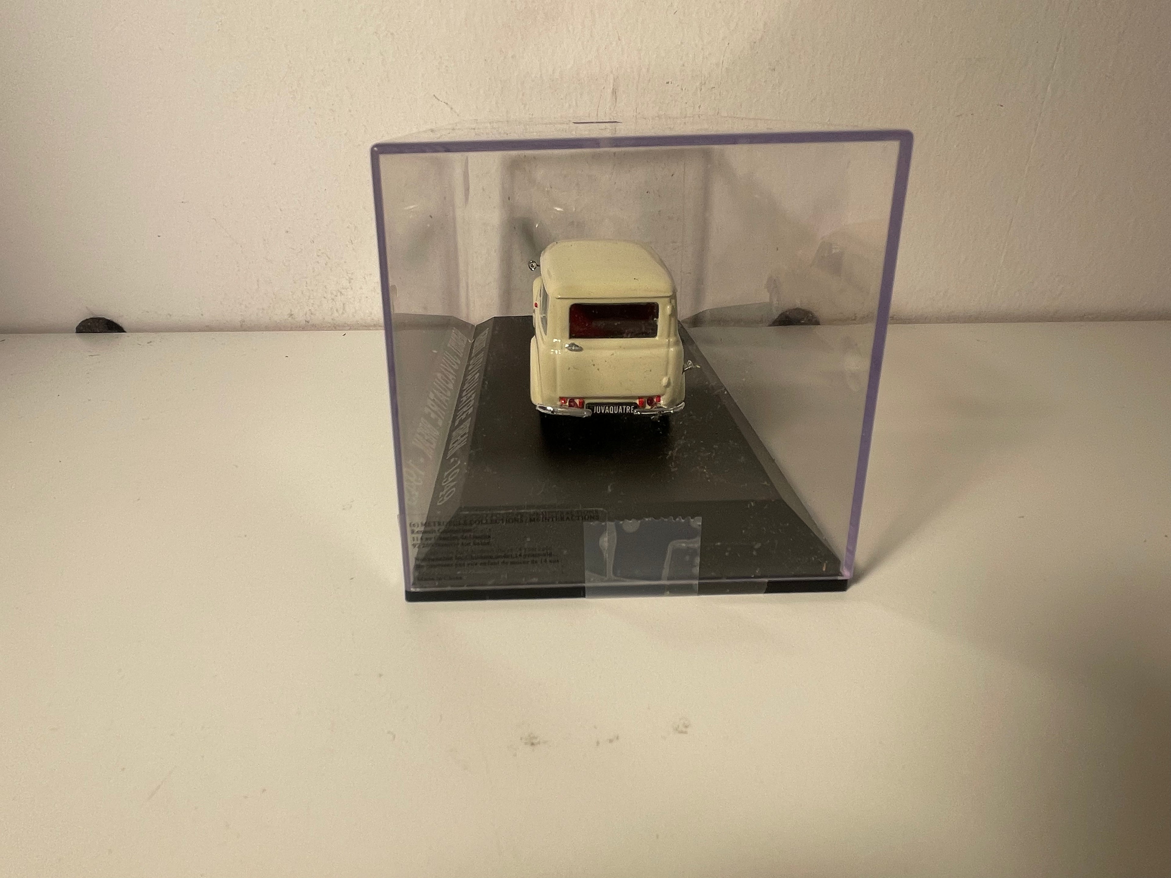 1949 Renault Juvaquatre Creme Kombi