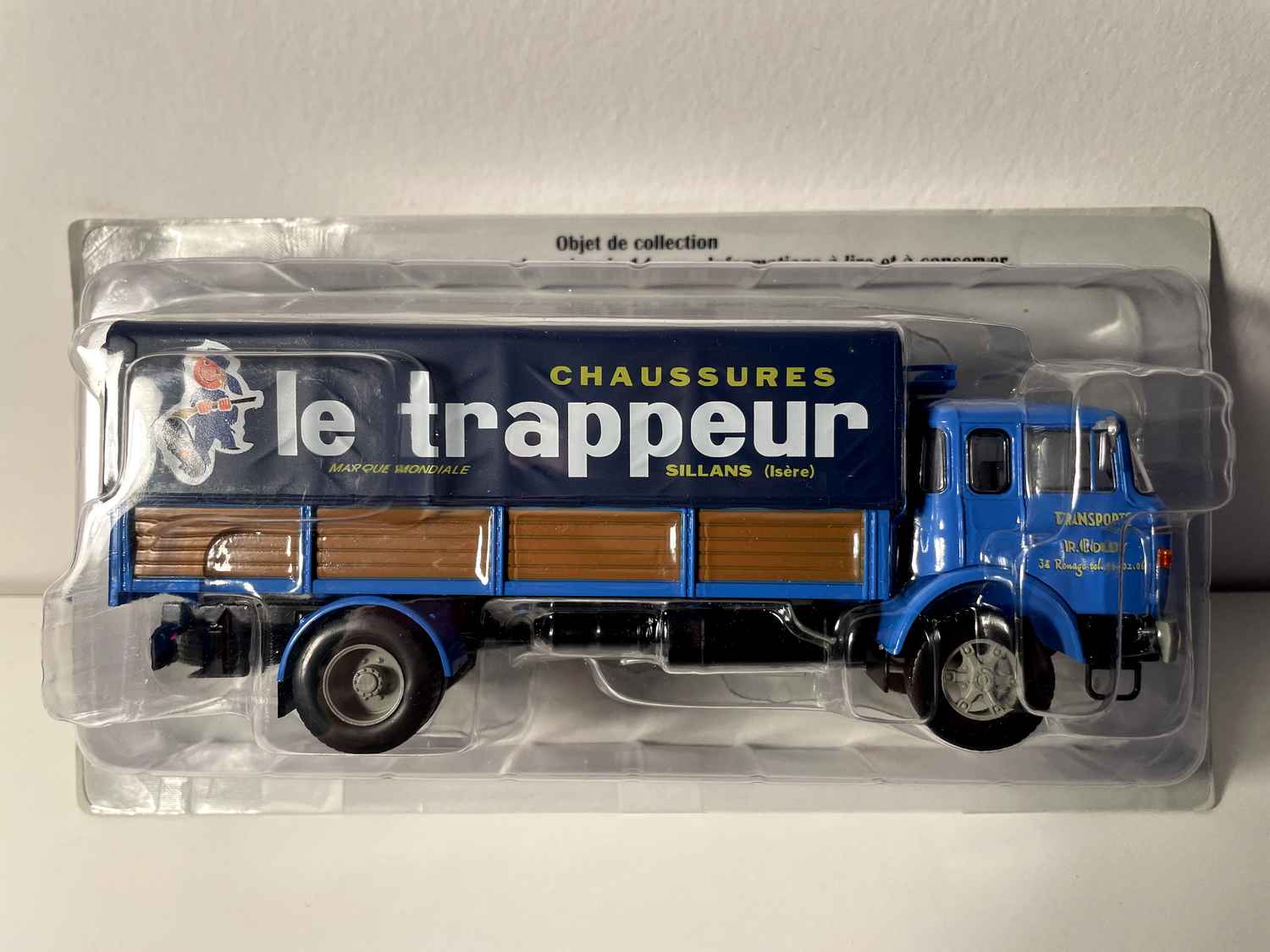 Camion Berliet GRK 10 bleu - chaussures Le Trappeur