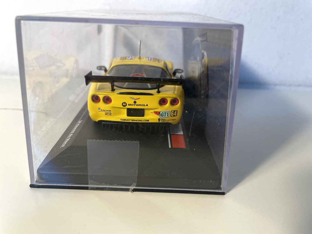 Chevrolet Corvette C6.R amarillo número 64 (24 Horas de Le Mans 2005)