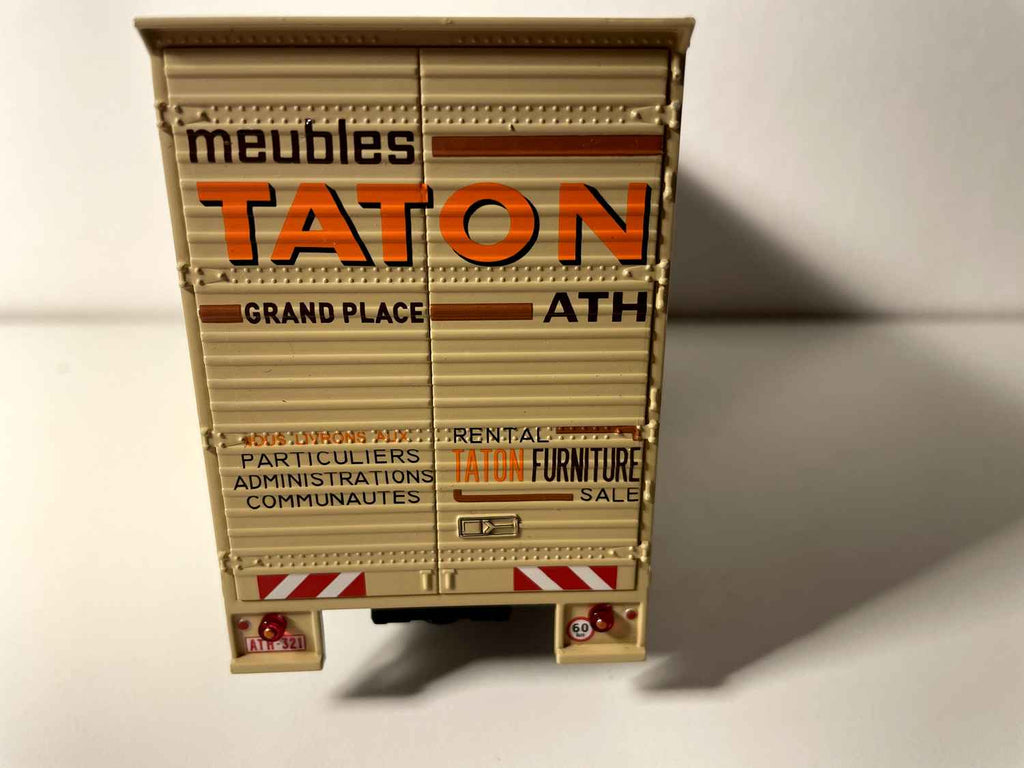 Camion Berliet 560 K à capucine transports Meubles TATON ATH