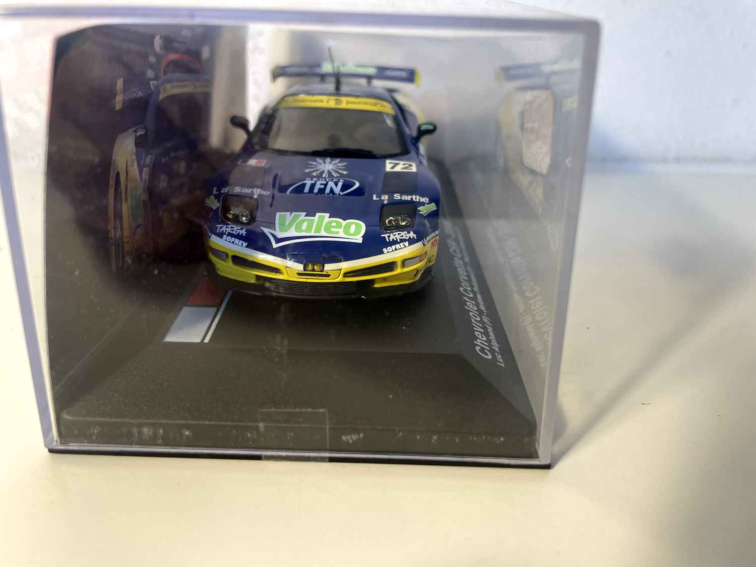 Niebiesko-żółty Chevrolet Corvette C5R numer 72 (24-godzinny wyścig Le Mans 2006)
