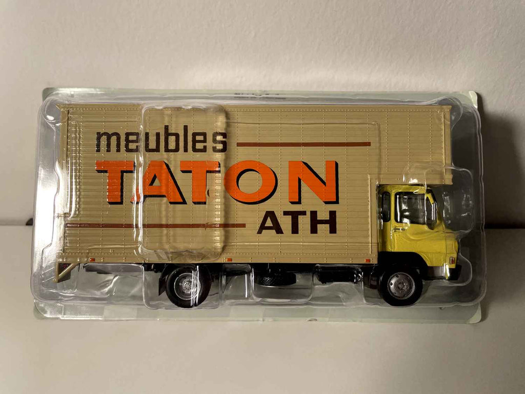 Camion Berliet 560 K à capucine transports Meubles TATON ATH