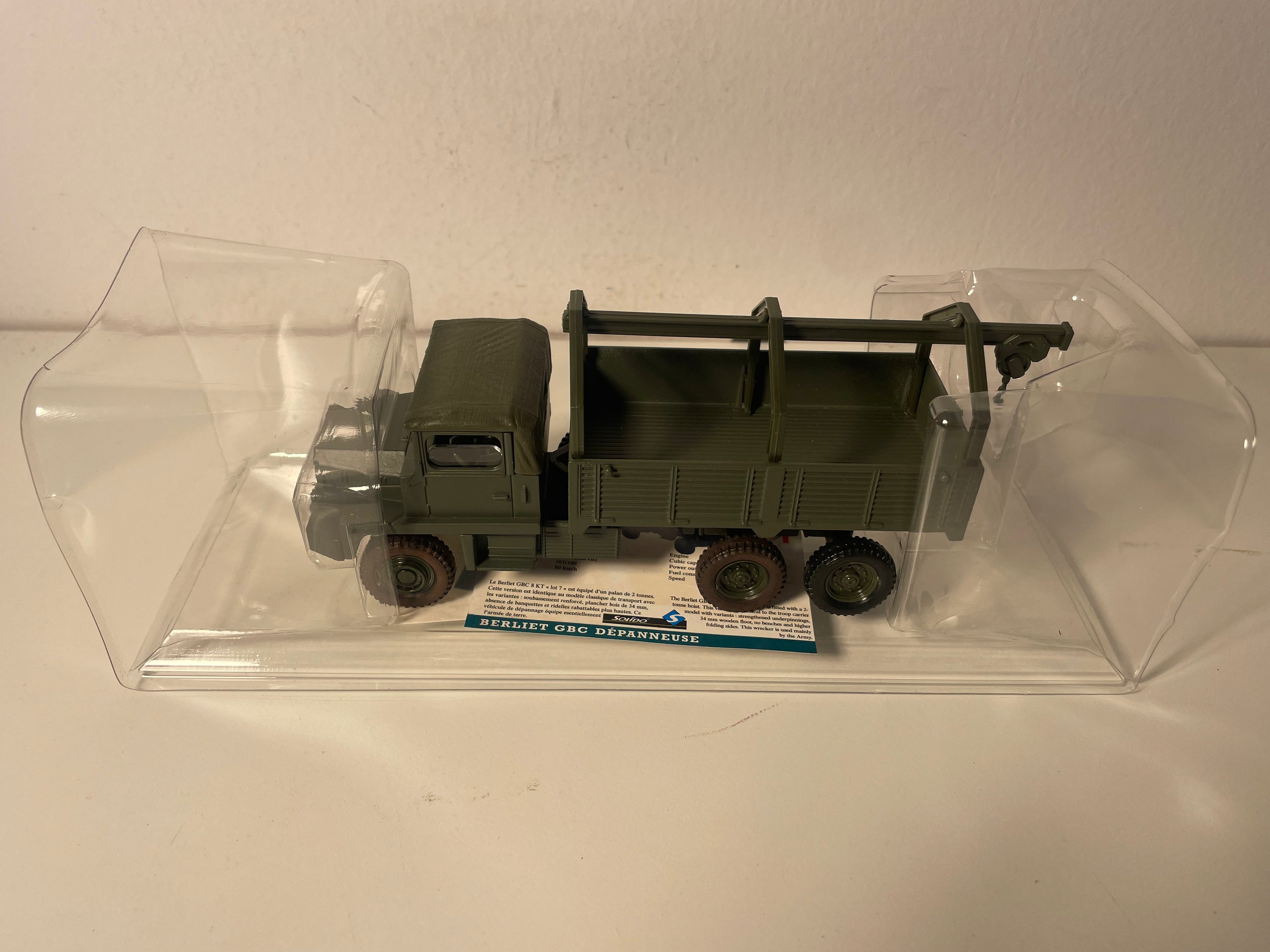 Véhicule militaire Camion Berliet GBC dépanneuse - SOLIDO référence 6139 (fabrication française)