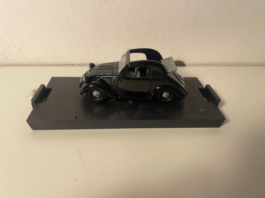 Simca 5 noire Aperta de 1956 - BRUMM référence R176-02