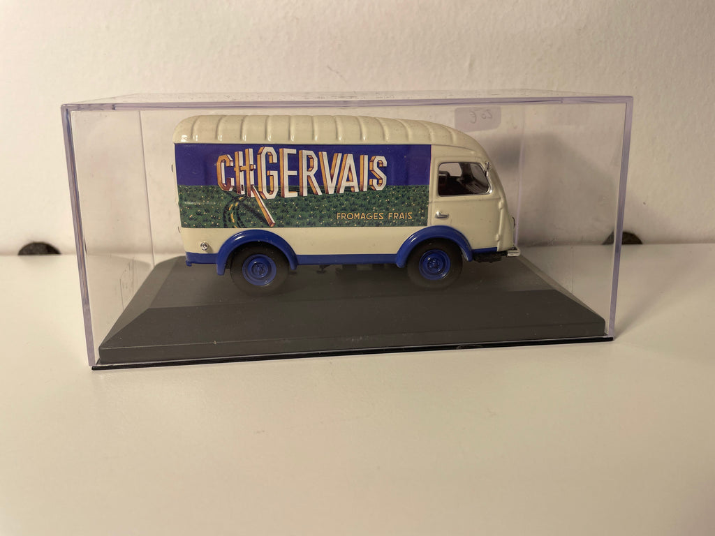 Renault 1000 kg beige bleu et vert - Publicité Ch. GERVAIS (fromages et produits laitiers)