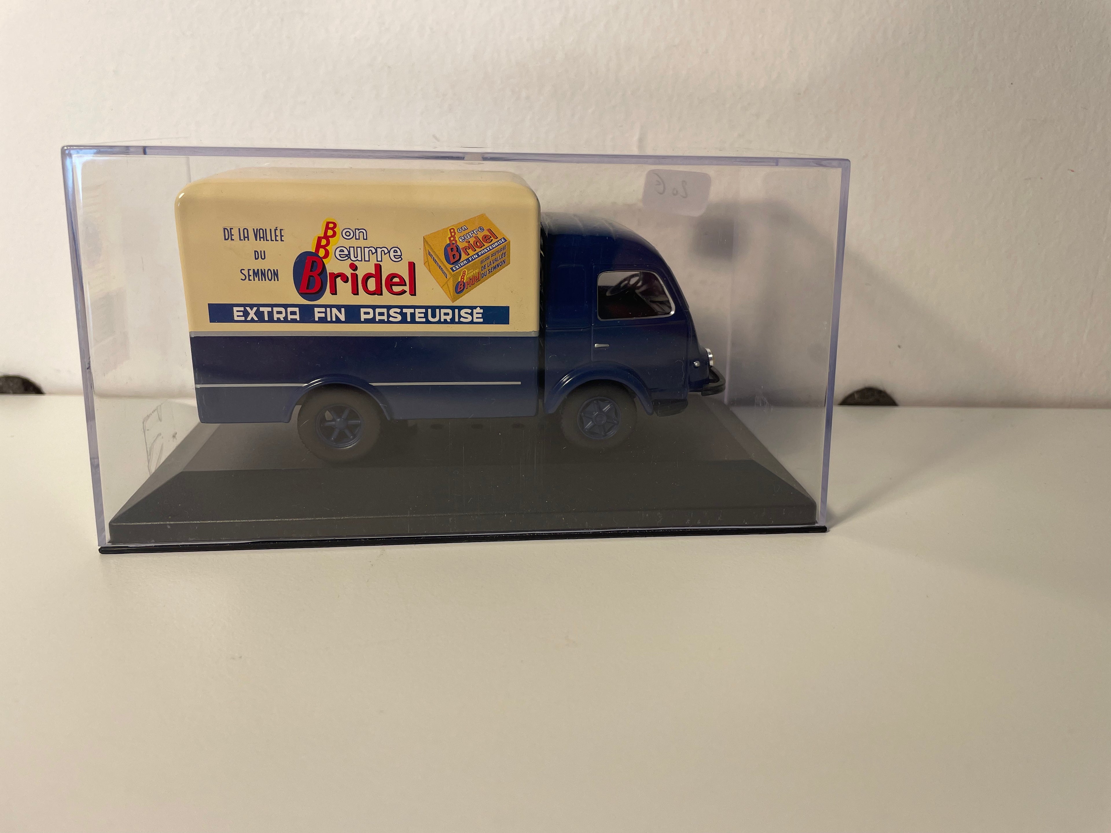 Renault Galion Blue and Beige - BRIDEL Advertising (dairy products) - No. 2