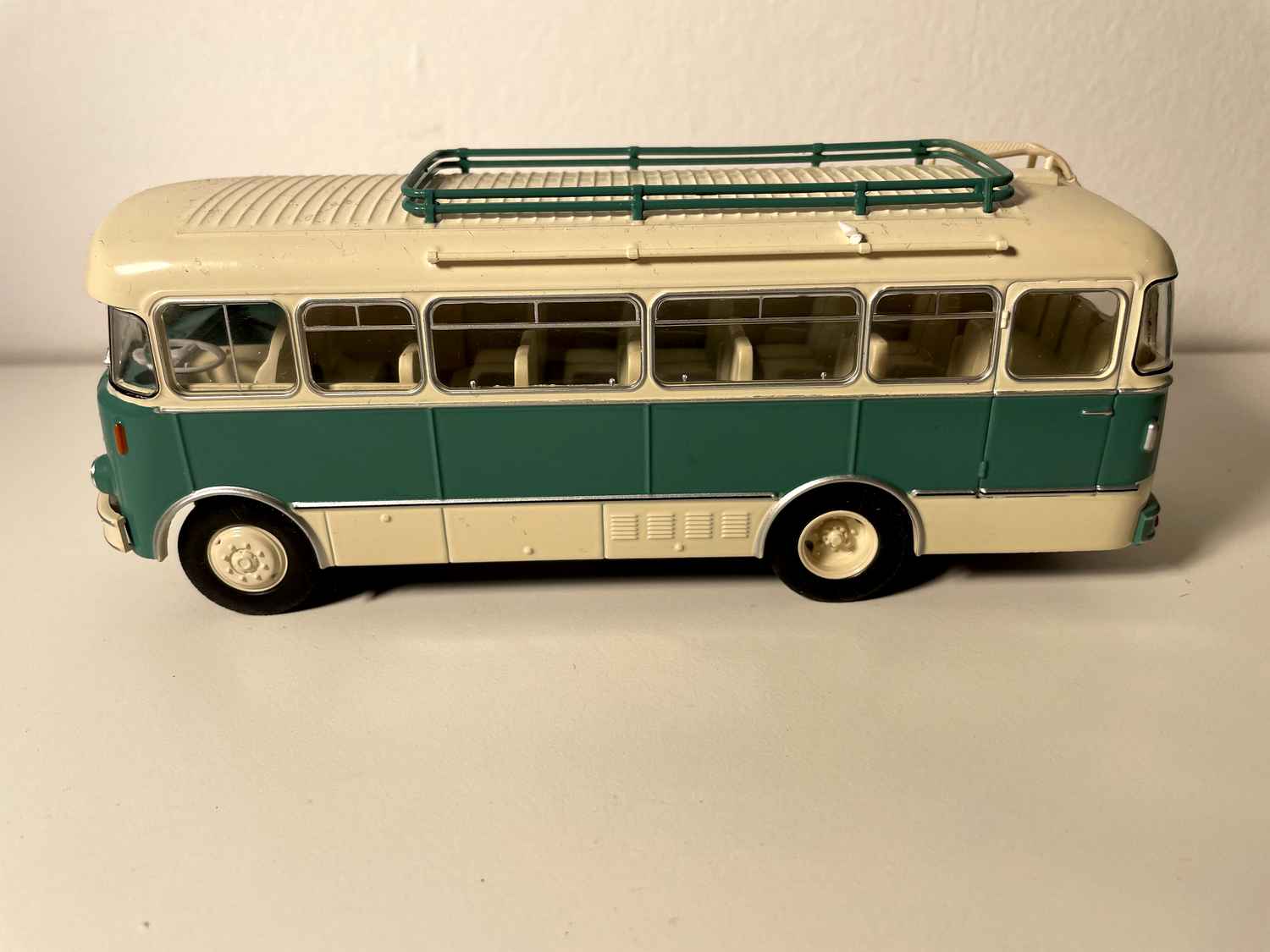 Autobus Berliet PLA 5 CS (feelt eng rétroviseur)