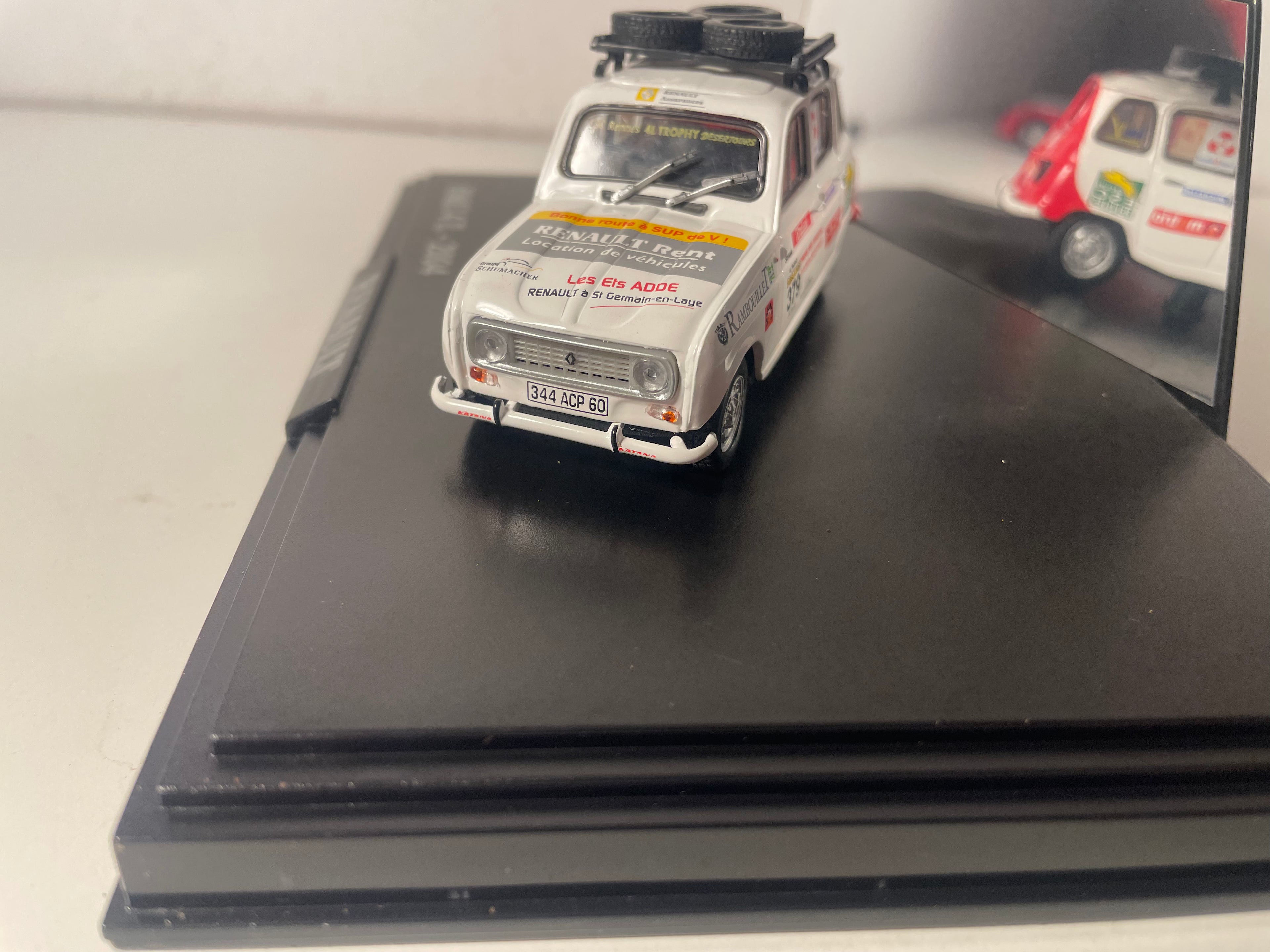 Renault 4 TL blanche numéro 379 (voiture de rallye) - NOREV (coffret boite rectangle)
