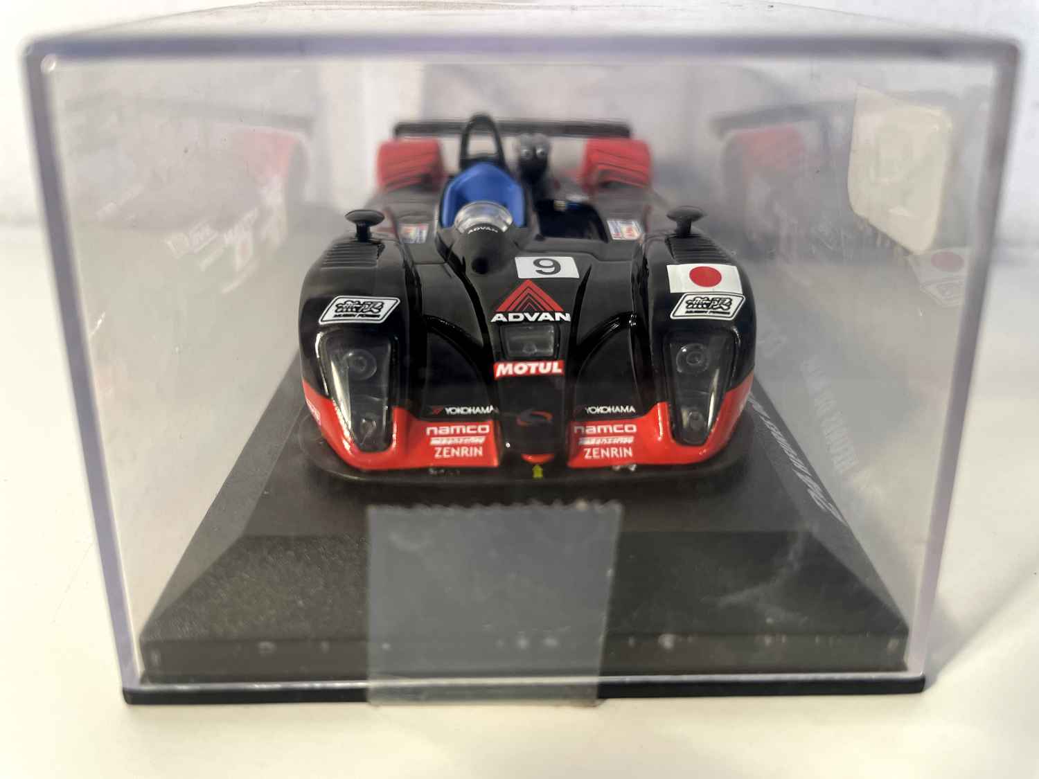 Dome S101 czarno-czerwony numer 9 (24-godzinny wyścig Le Mans 2003)