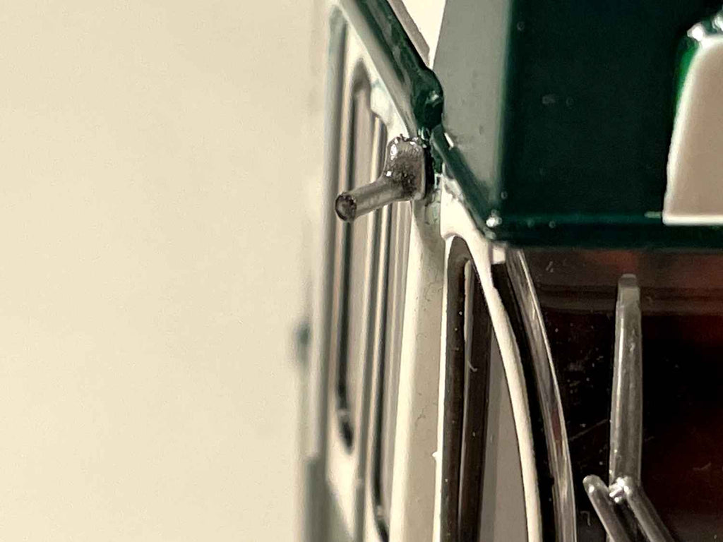 Autobus Berliet PCMRE vert et blanc de la RATP (un rétroviseur à coller)