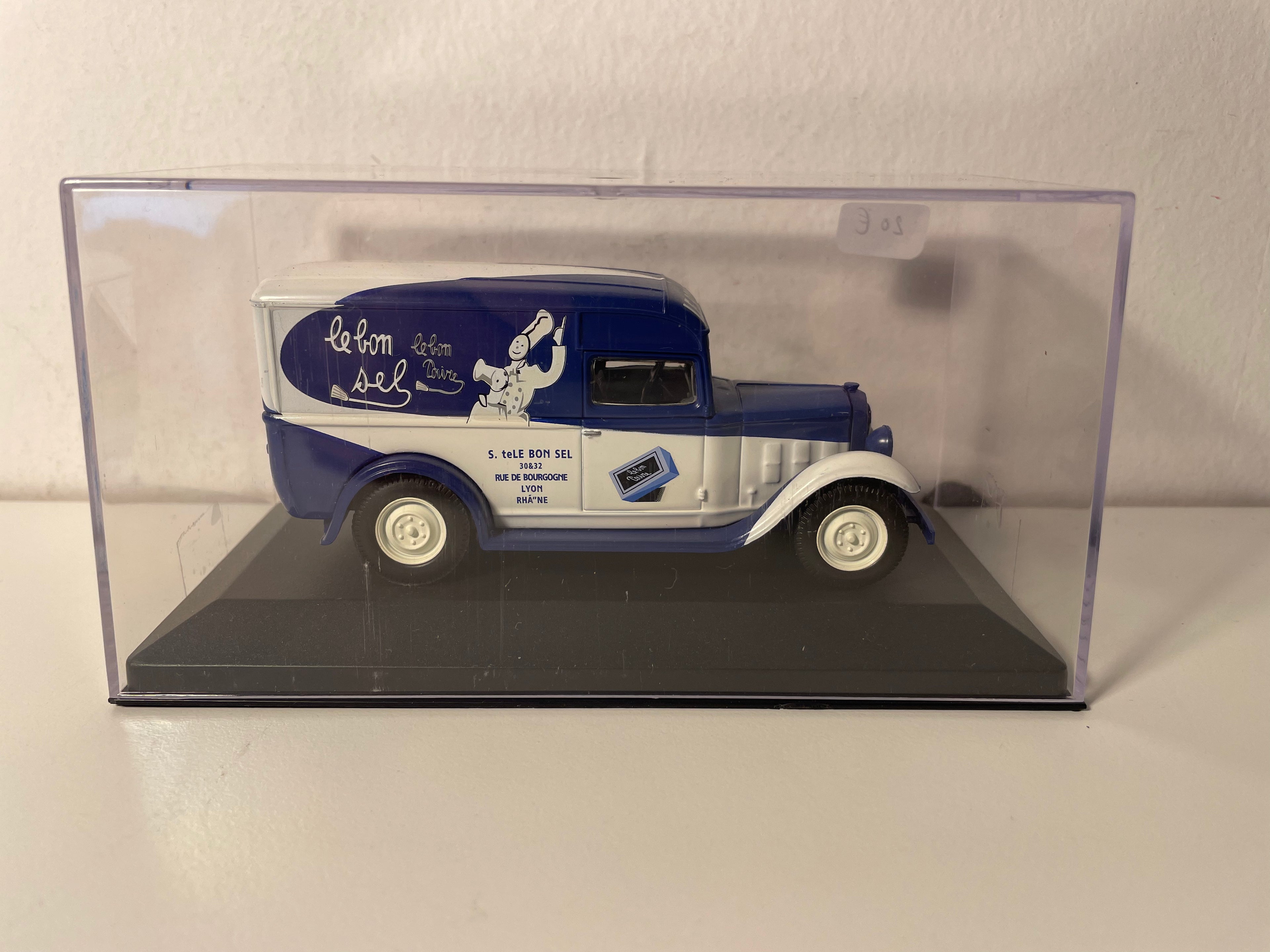 Renault KZ blu e bianco - Pubblicità LE BON SEL