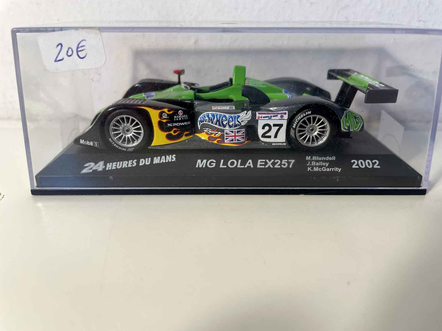 MG Lola EX257 zielono-czarno-szary numer 27 (24-godzinny wyścig Le Mans 2002)