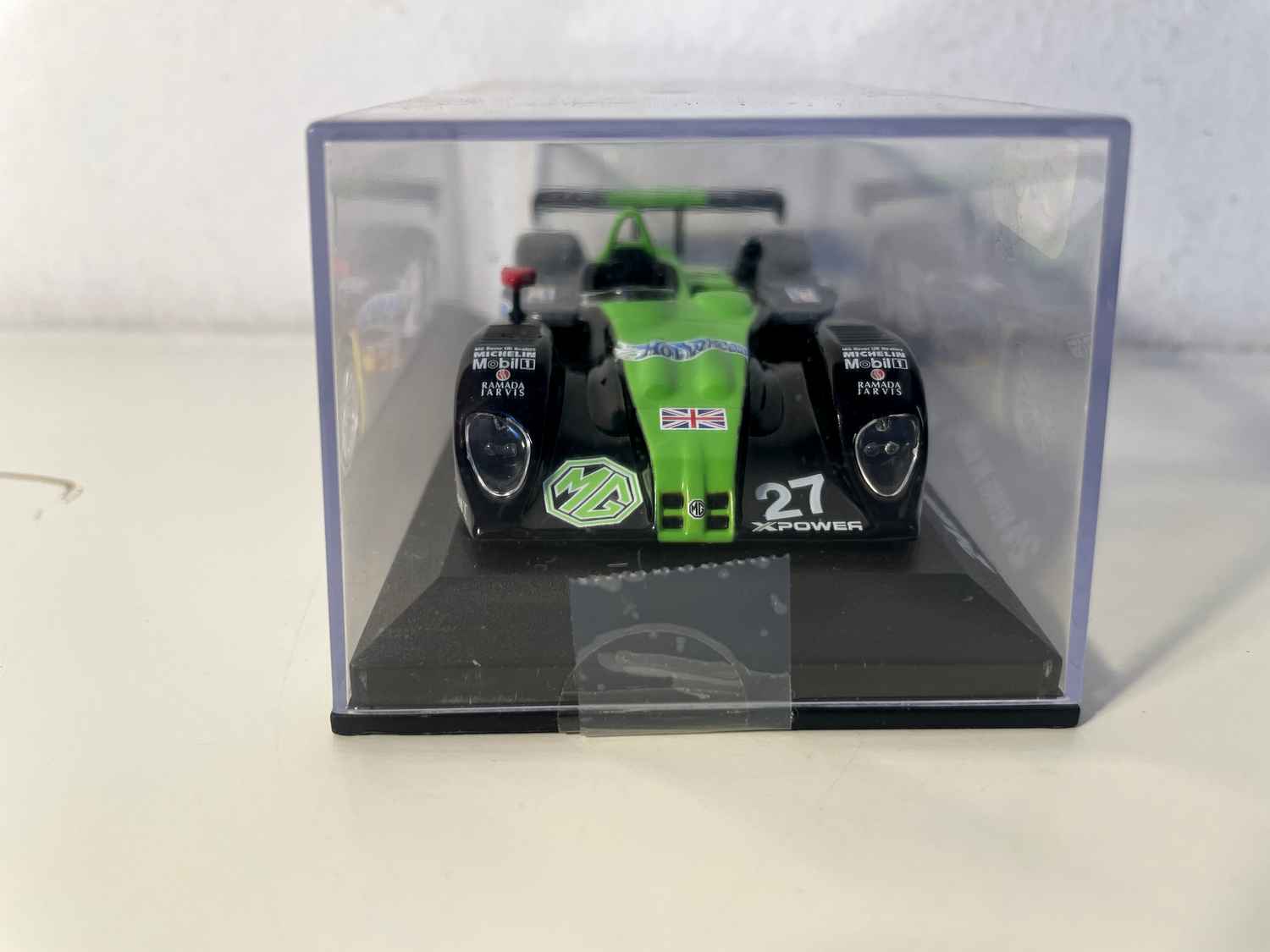 MG Lola EX257 zielono-czarno-szary numer 27 (24-godzinny wyścig Le Mans 2002)