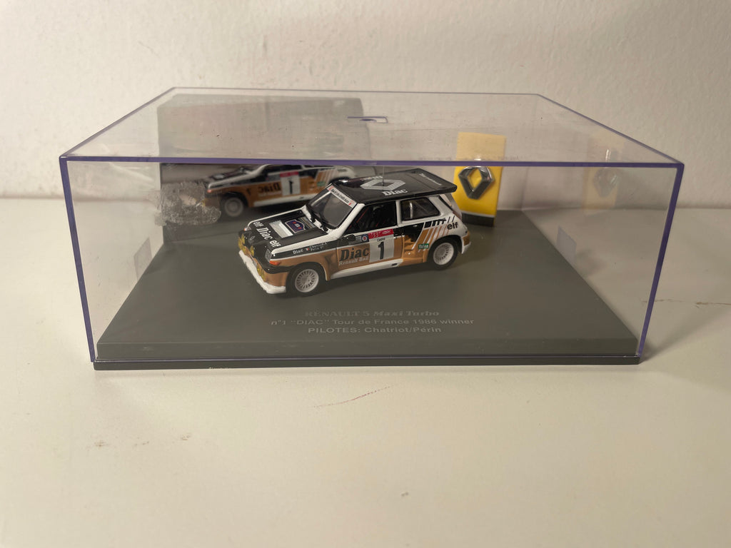 Renault 5 Maxi Turbo "DIAC" noire, marron et blanche numéro 1 vainqueur du tour De France 1986 - UNIVERSAL HOBBIES (coffret boite rectangle)