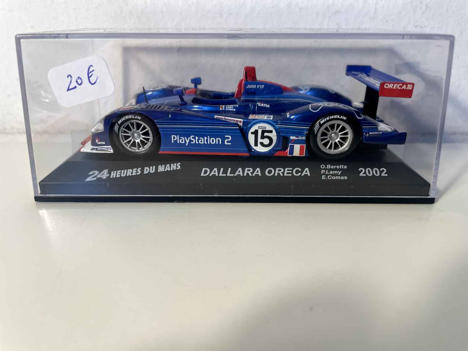 Niebieska Dallara Oreca numer 15 (24-godzinny wyścig Le Mans 2002)