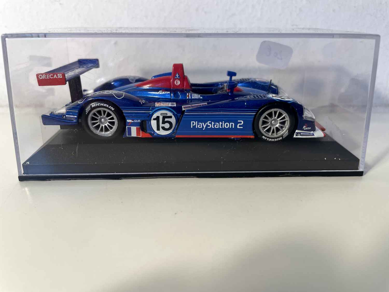 Niebieska Dallara Oreca numer 15 (24-godzinny wyścig Le Mans 2002)