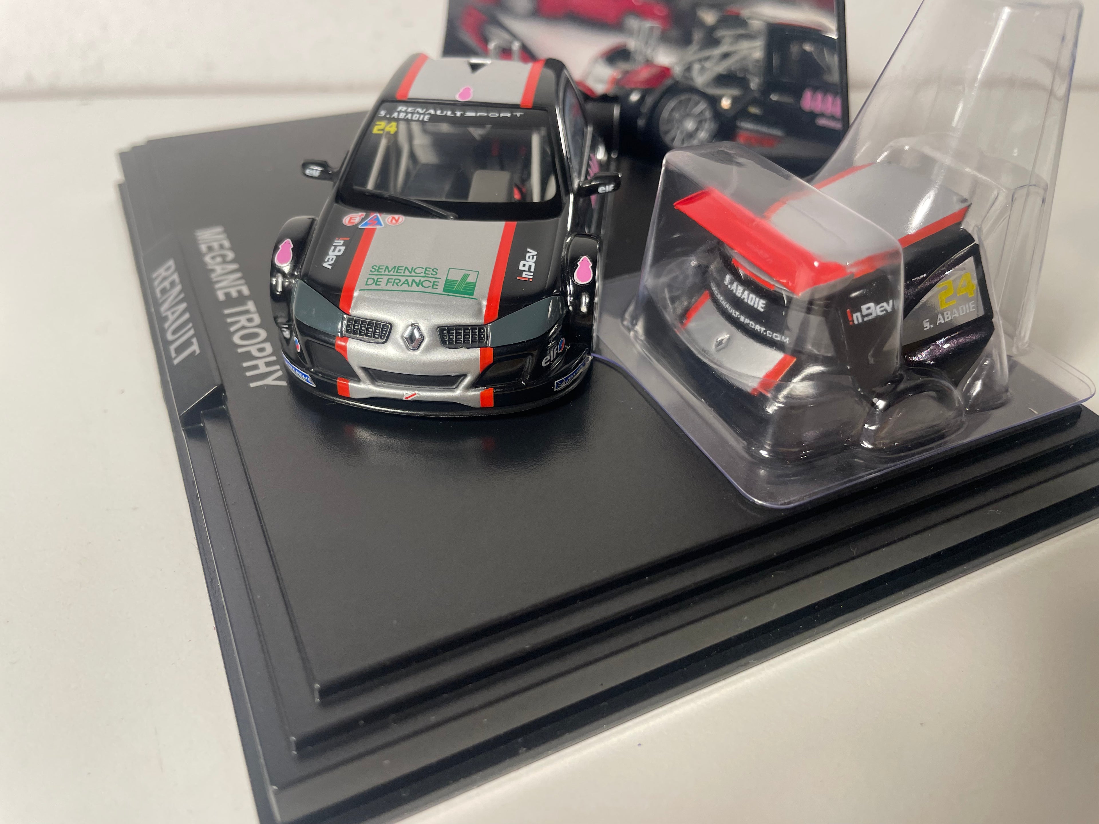 Mégane Trophy nera e grigia (scatola rettangolare) - Scatola N°2 - NOREV