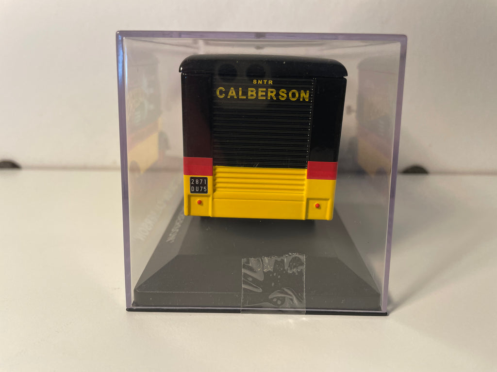 Renault Galion jaune et noir - Publicité CALBERSON (transports de déménagements)