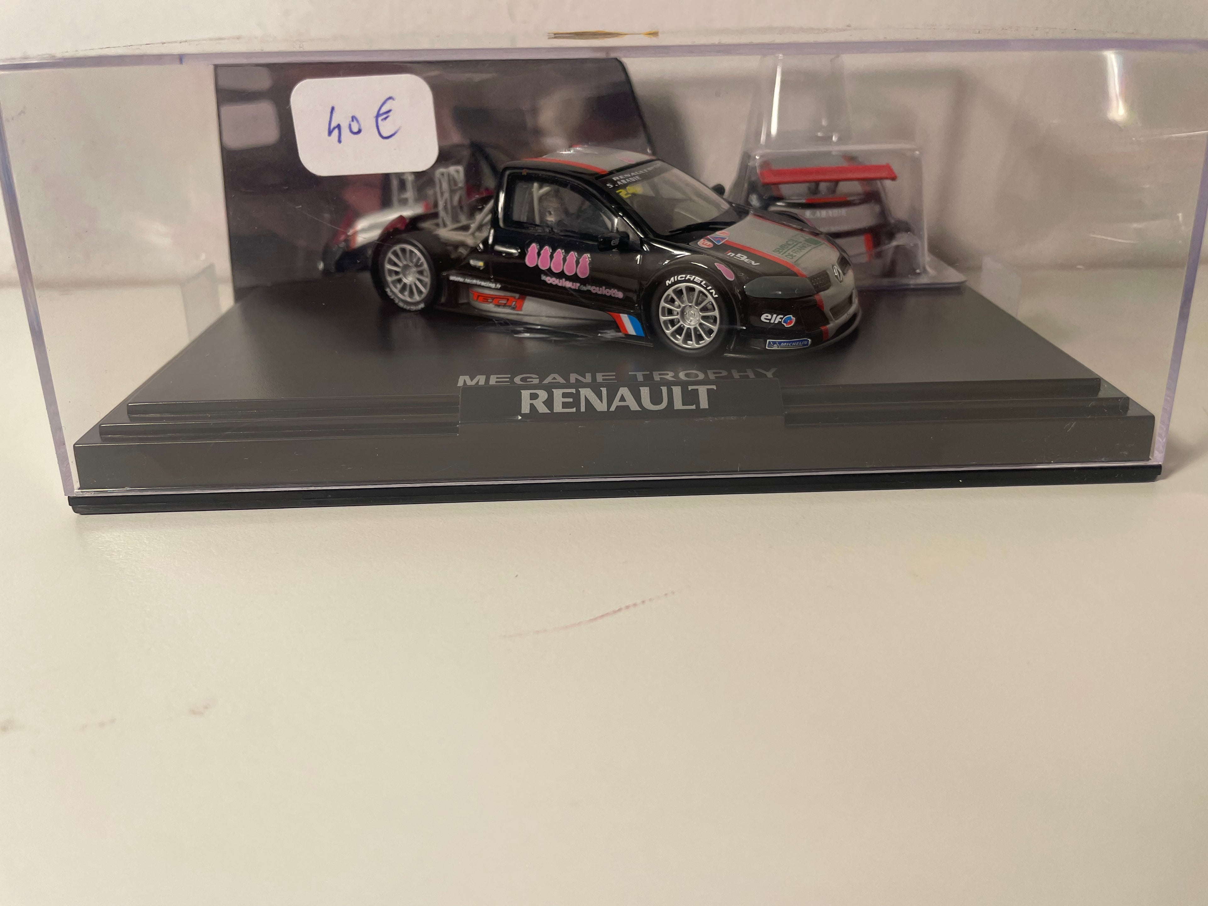 Mégane Trophy nera e grigia (scatola rettangolare) - Scatola N°2 - NOREV