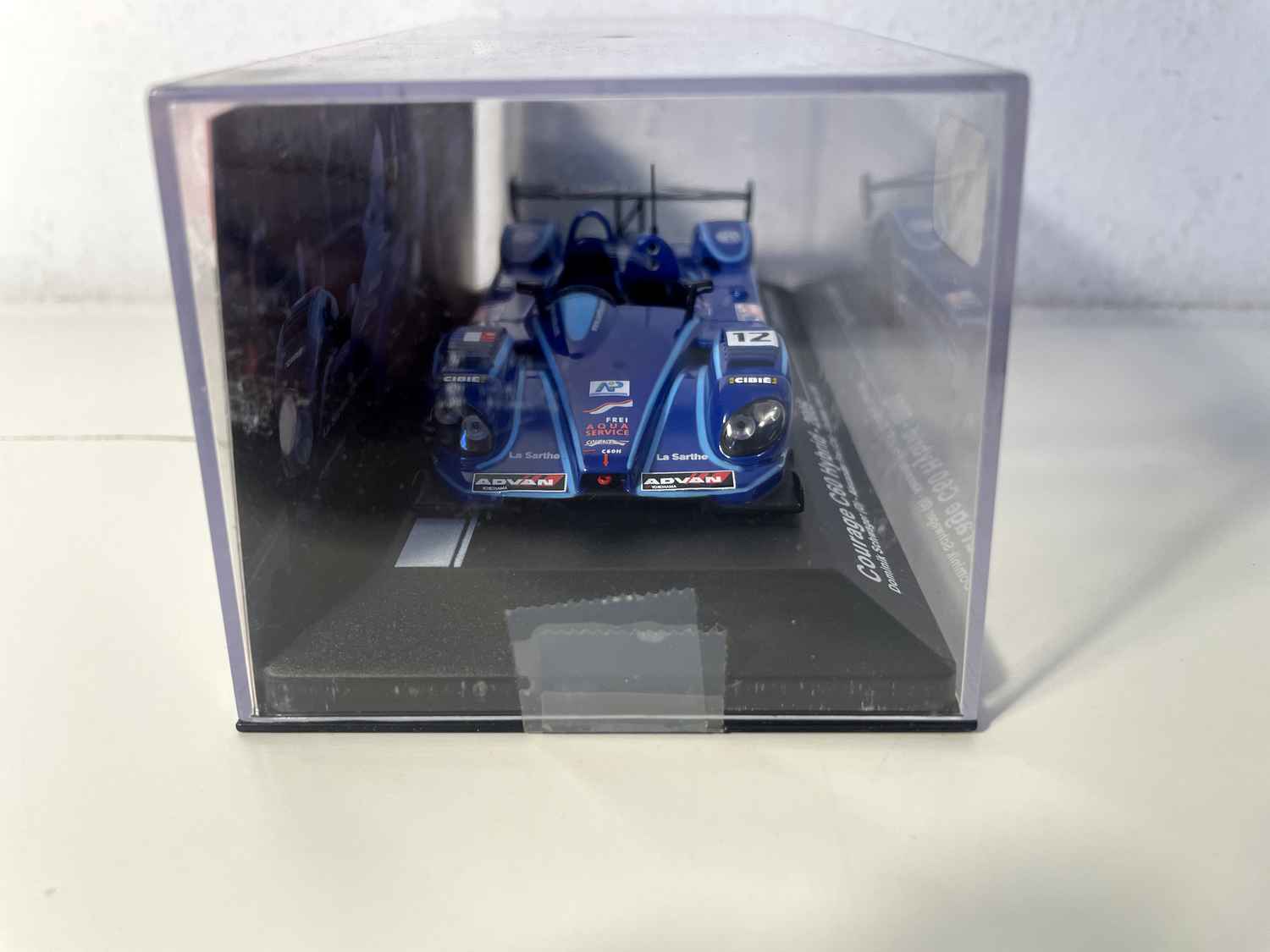 Courage C60 Hybrid niebieski numer 12 (24-godzinny wyścig Le Mans 2005)