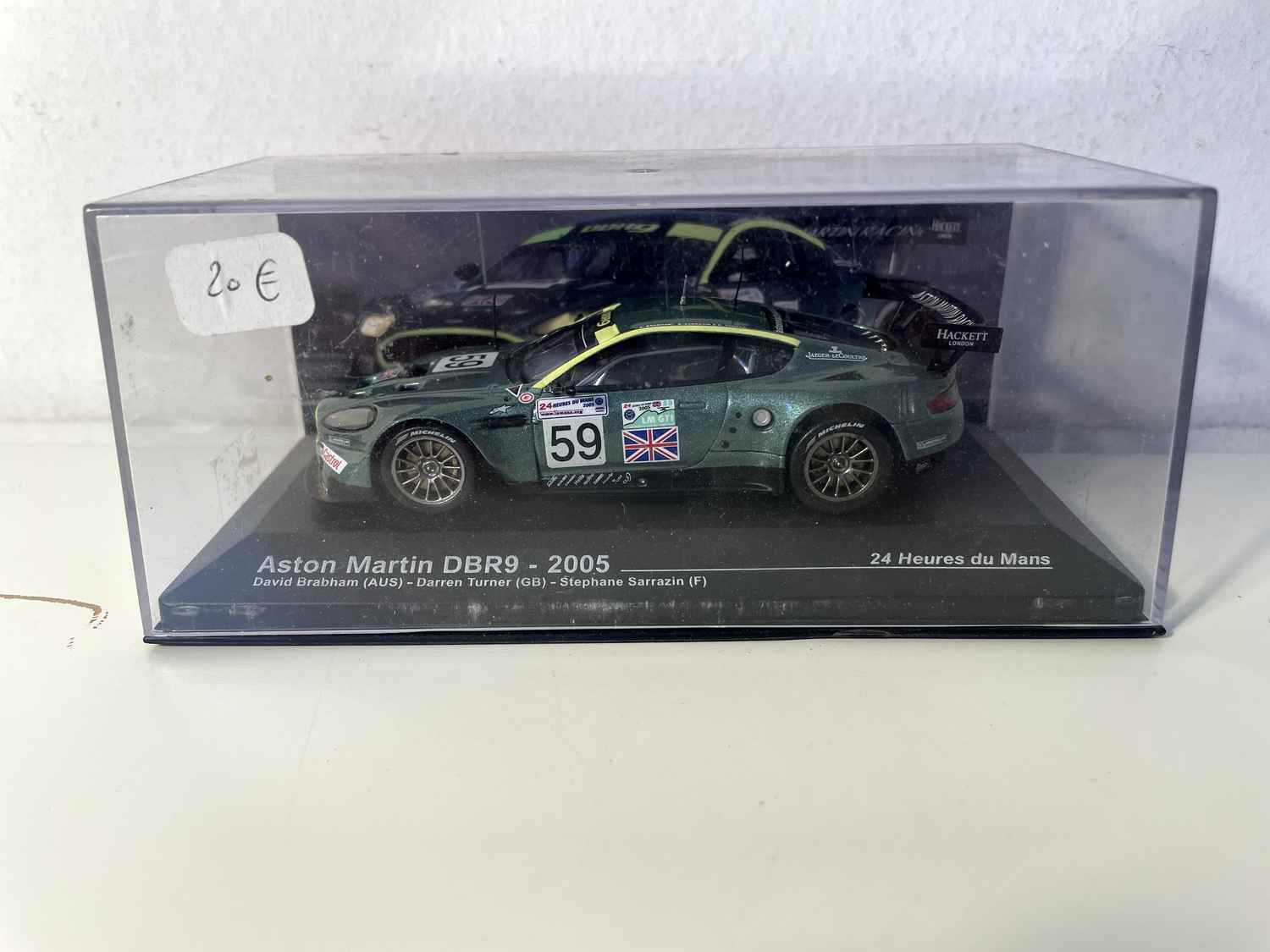 Aston Martin DBR9 verde número 59 (24 Horas de Le Mans de 2005)