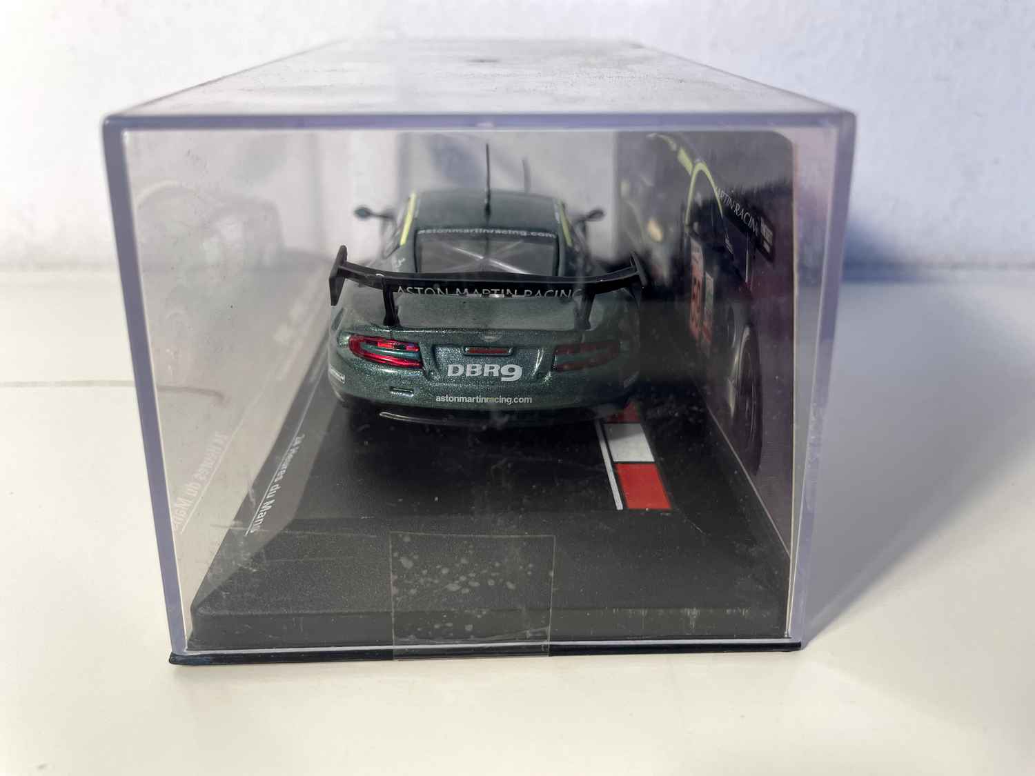 Aston Martin DBR9 verde número 59 (24 Horas de Le Mans de 2005)