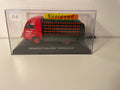 Renault Galion avec cabine rouge et plateau vert avec caisse et bouteilles - Publicité VERIGOUD (marque de soda)
