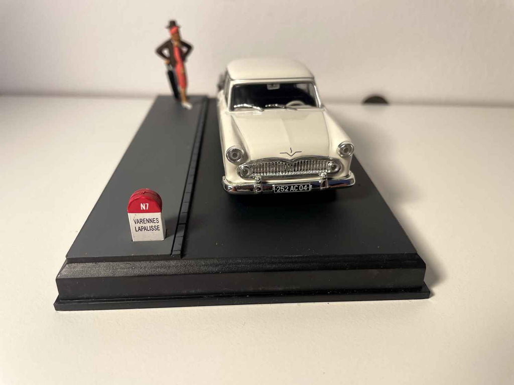 Simca Vedette Versailles wäiss a schwaarz - La Nationale 7 - déi blo Strooss