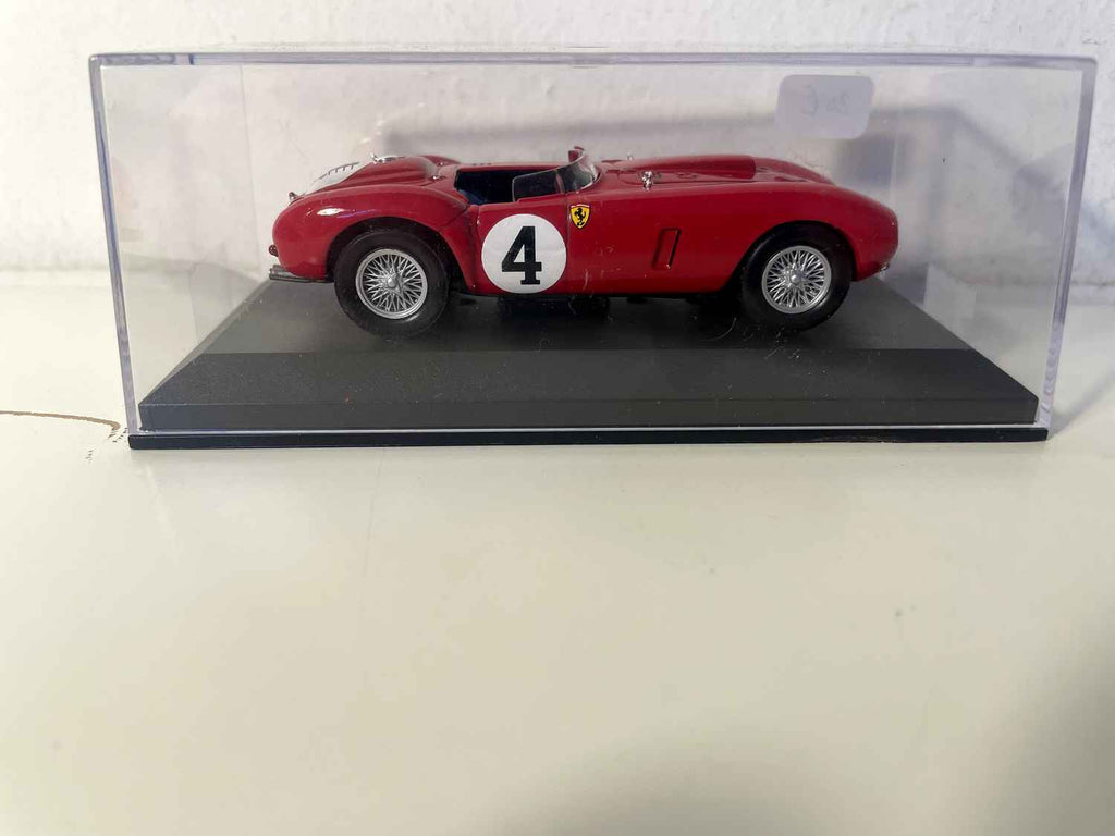 Ferrari 375 Plus czerwone numer 4 - 24 godziny Le Mans 1954