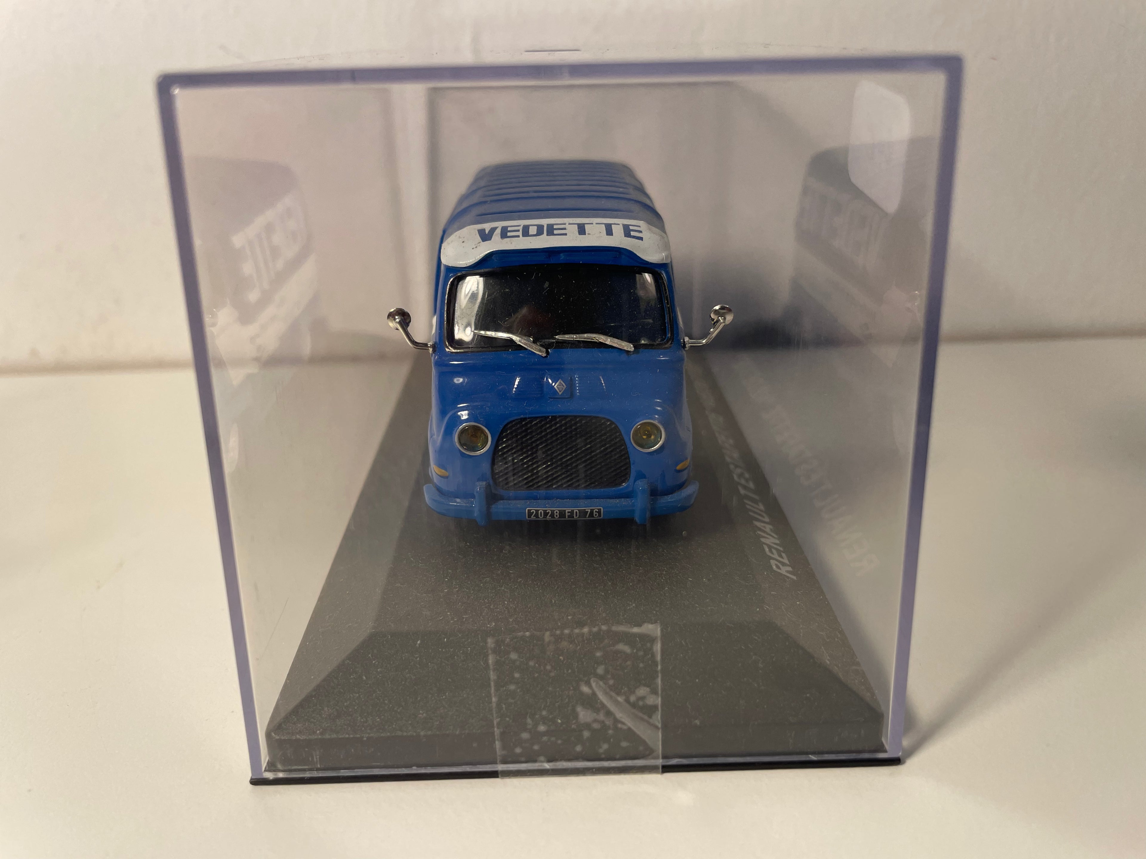 Renault blaue und weiße Estafette - VEDETTE Werbung (Haushaltsgeräte)