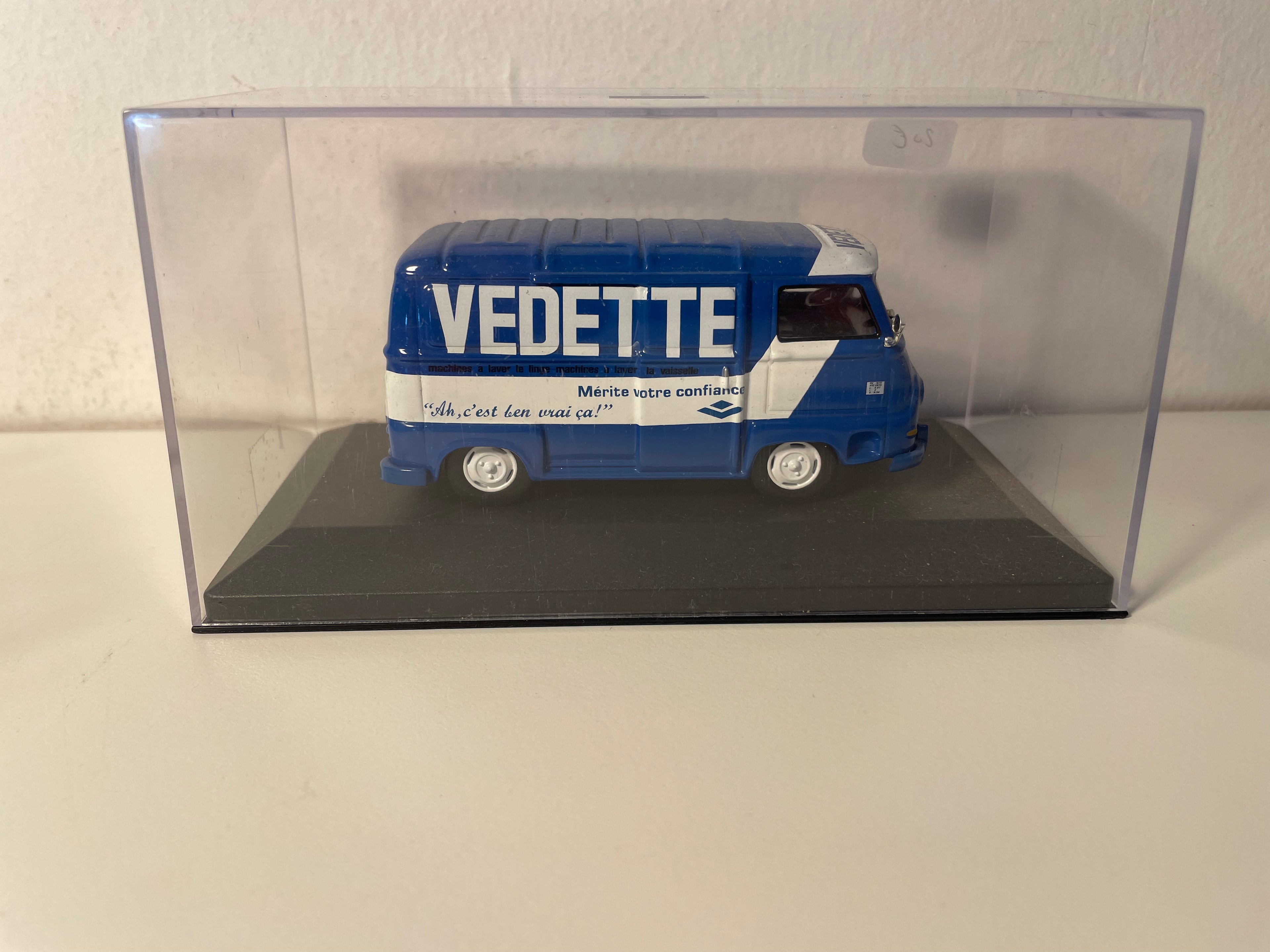 Renault blaue und weiße Estafette - VEDETTE Werbung (Haushaltsgeräte)