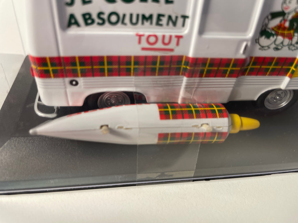 Peugeot J7 blanc - Publicité pour le ruban adhésif et la colle SCOTCH