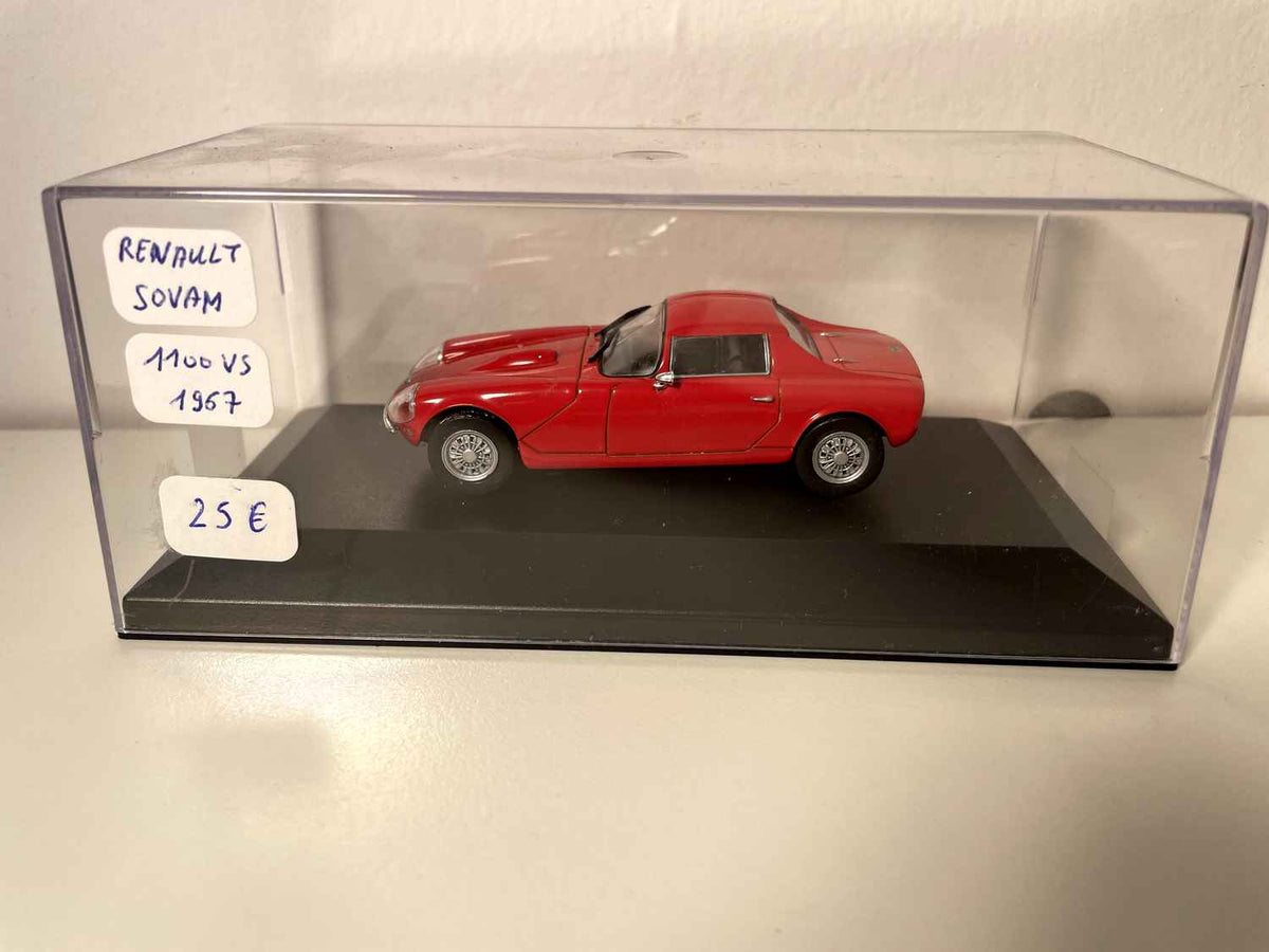 Renault Sovam 1100VS rouge de 1967 (voiture rajoutée sur un socle)